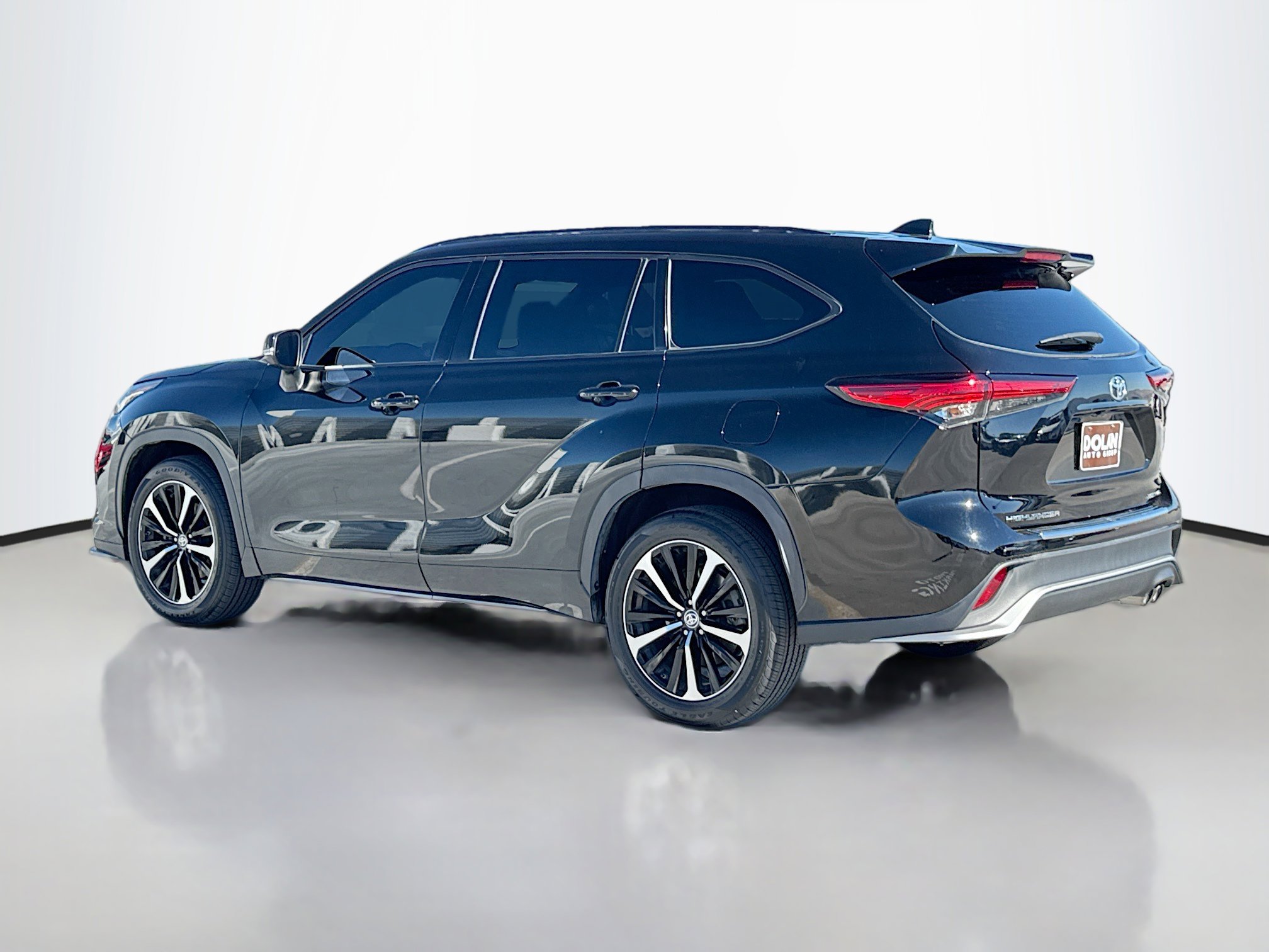 2021 Toyota Highlander XSE photo 4