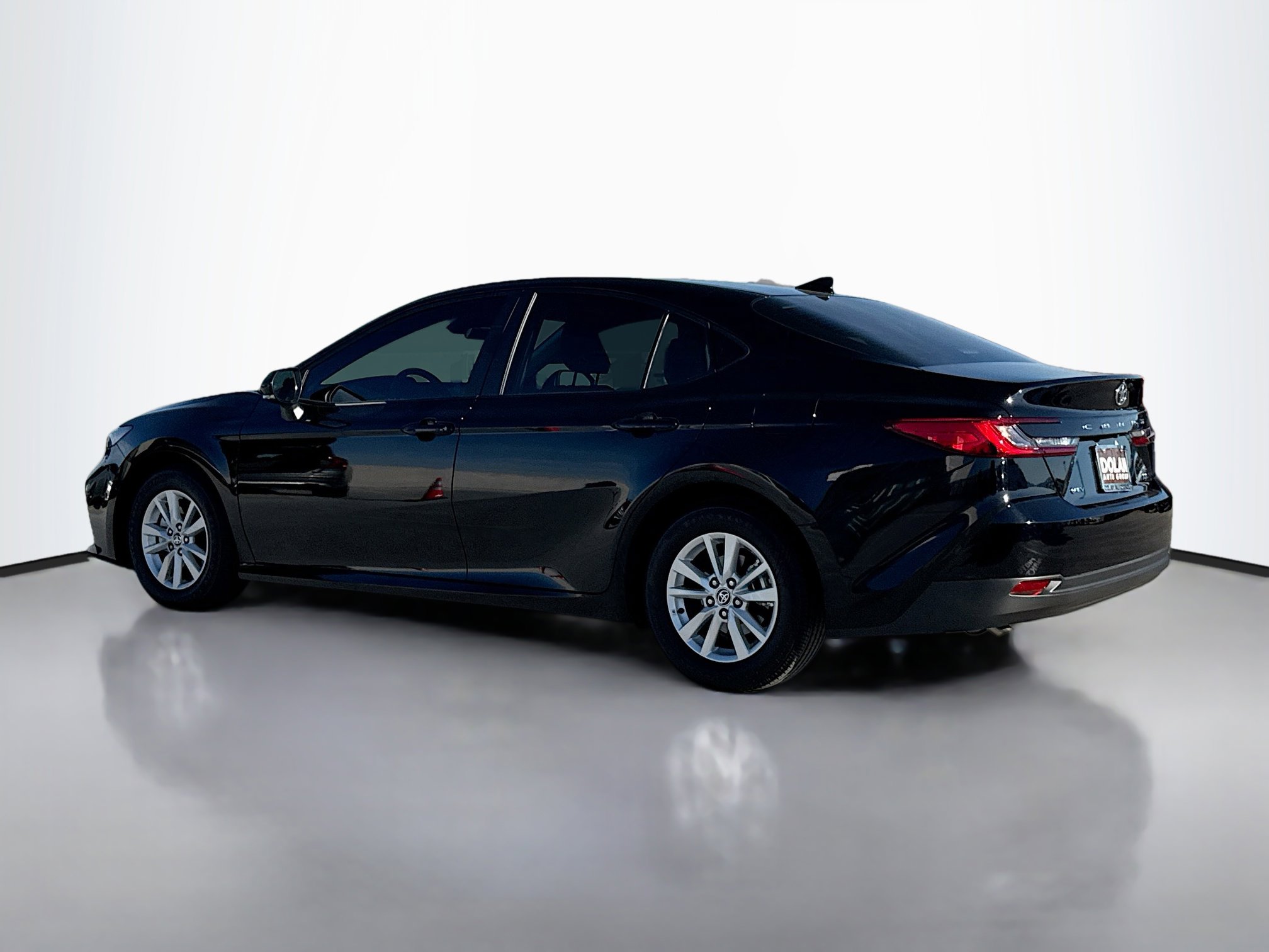 2025 Toyota Camry LE photo 4