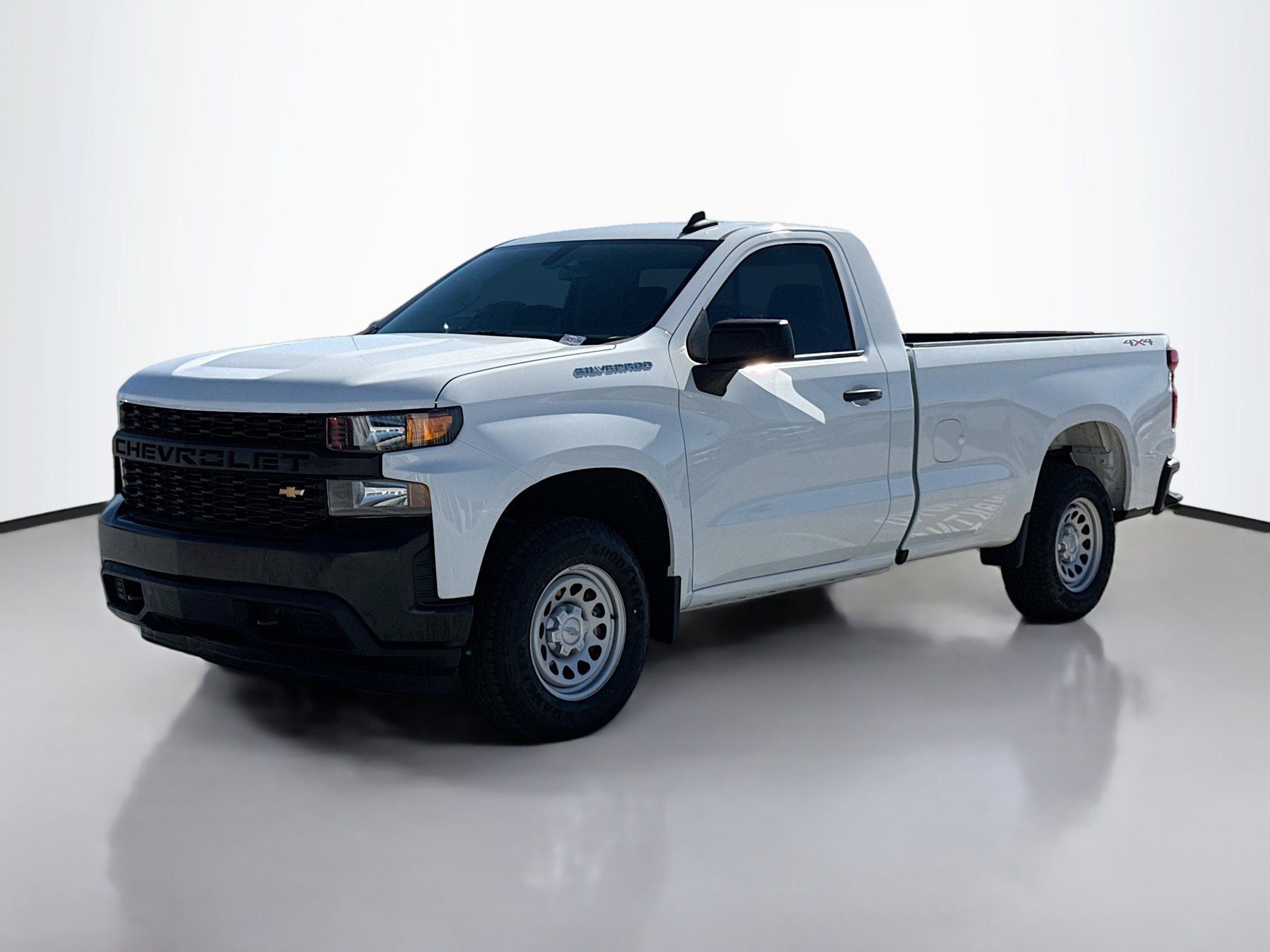 2021 Chevrolet Silverado 1500 photo 2