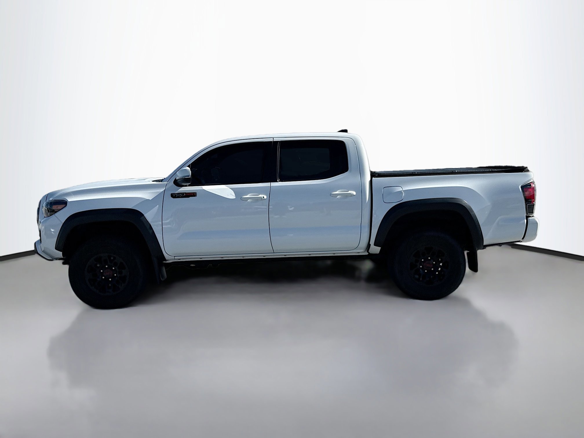 2019 Toyota Tacoma TRD Pro photo 2