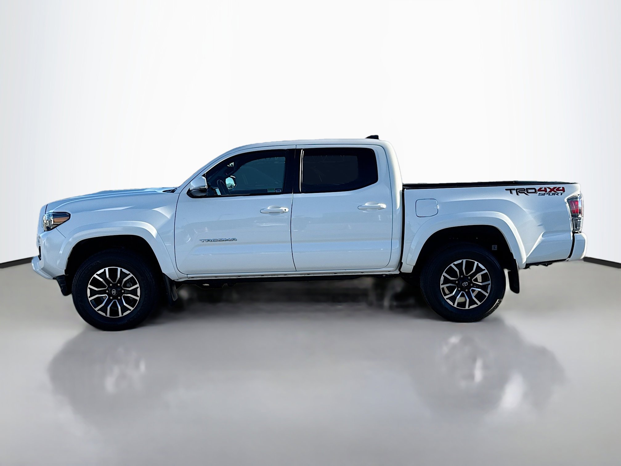 2023 Toyota Tacoma TRD Sport photo 3