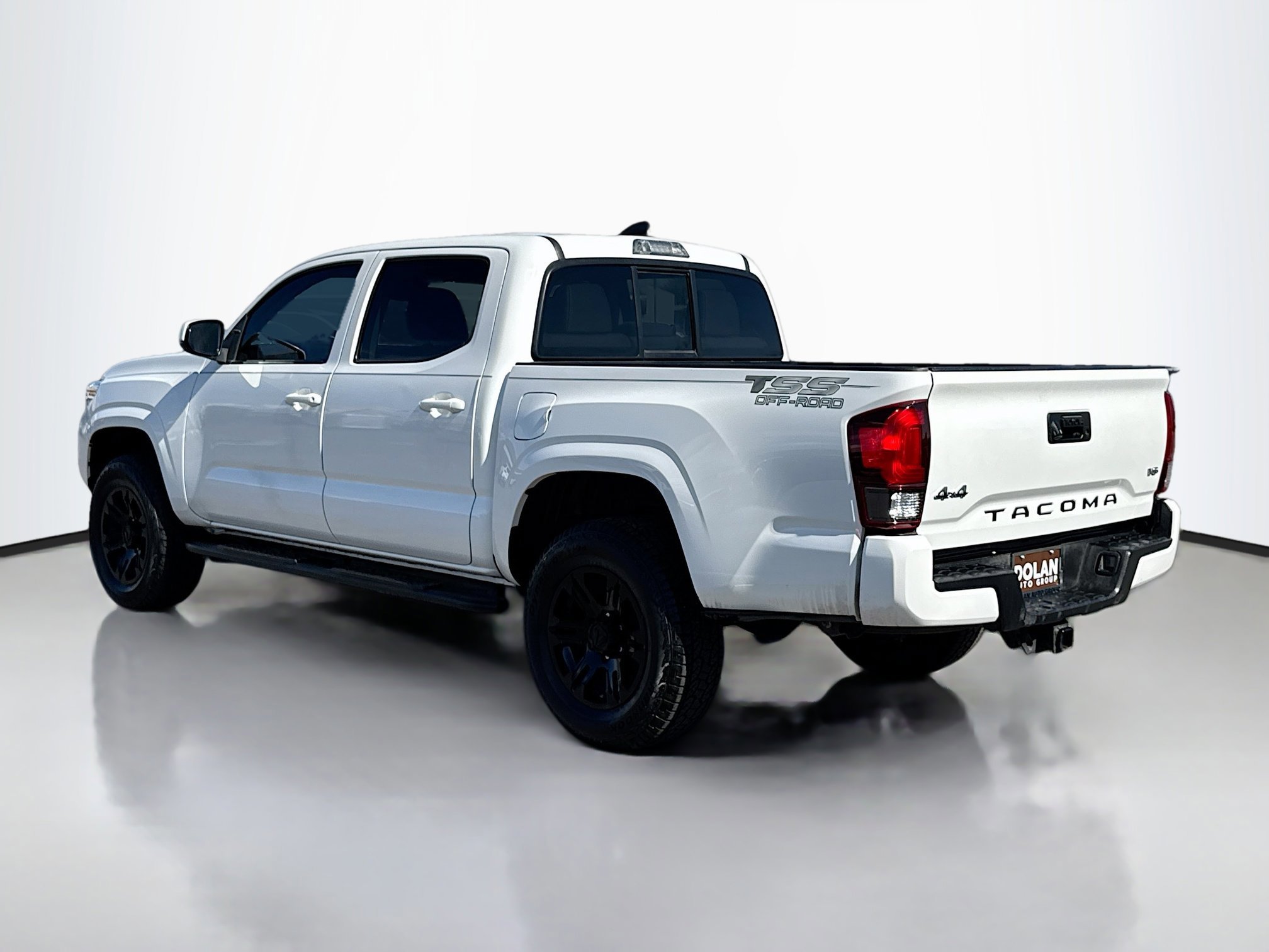 2022 Toyota Tacoma SR photo 3