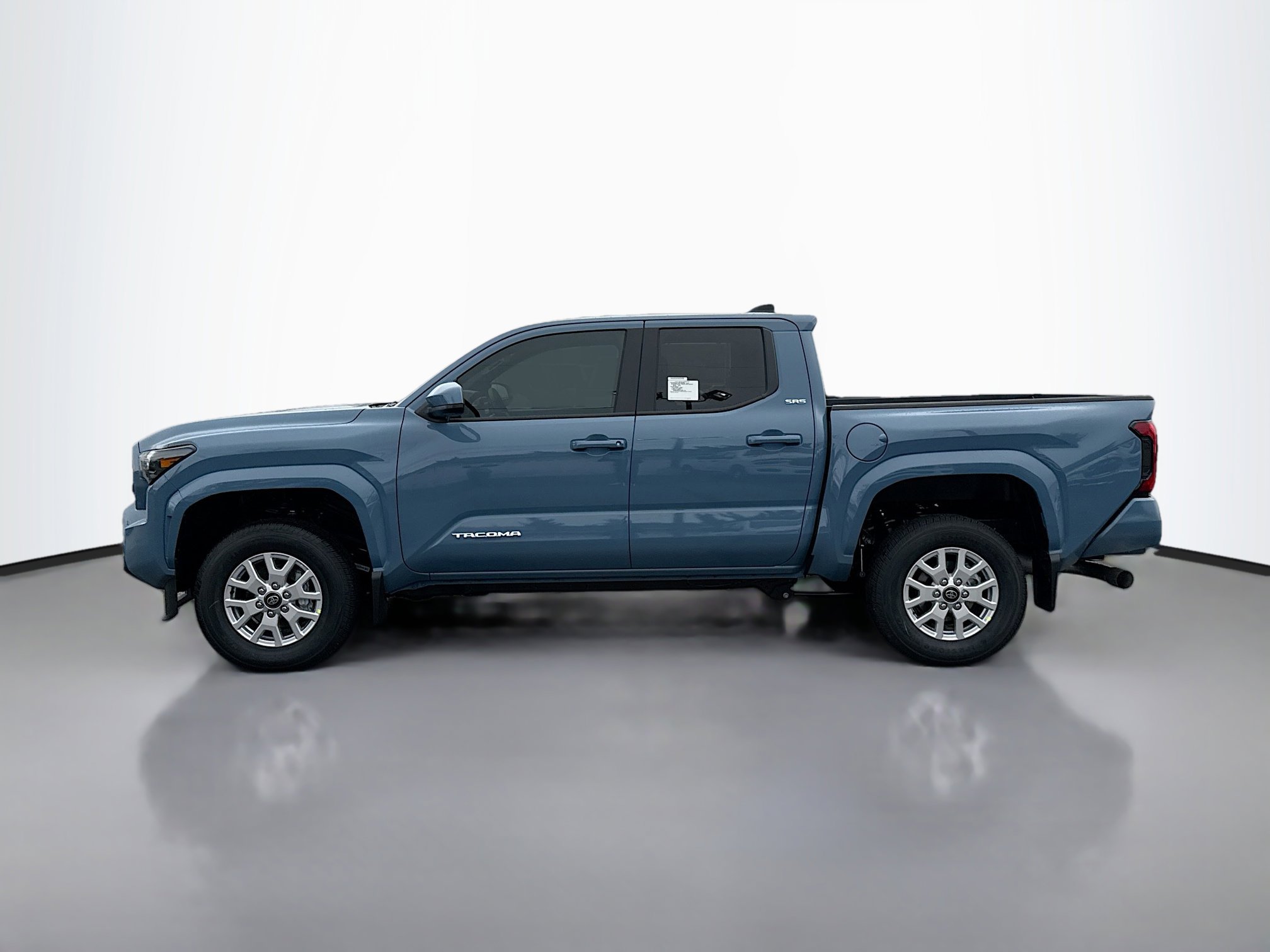 2026 Toyota Tacoma SR5 photo 3