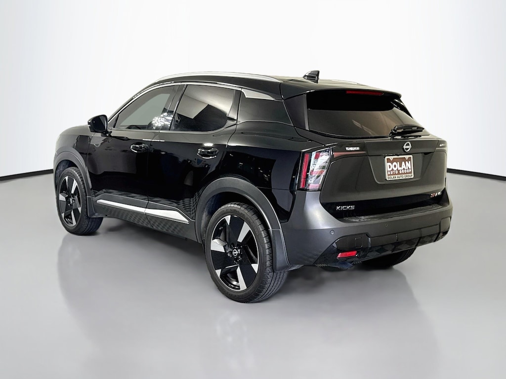 Used 2025 Nissan Kicks SR SUV
