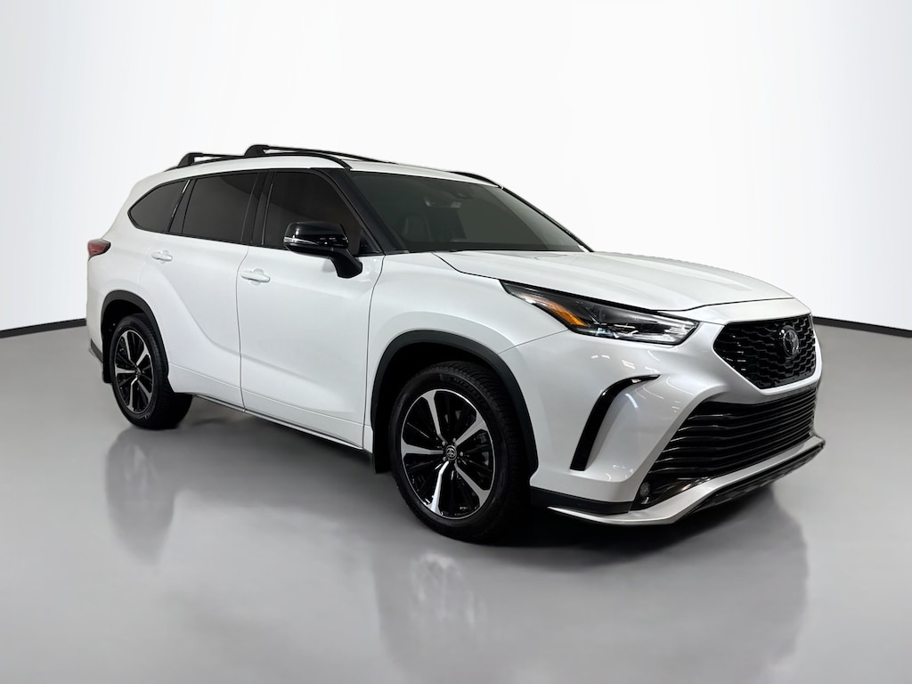 Used 2022 Toyota Highlander XSE SUV