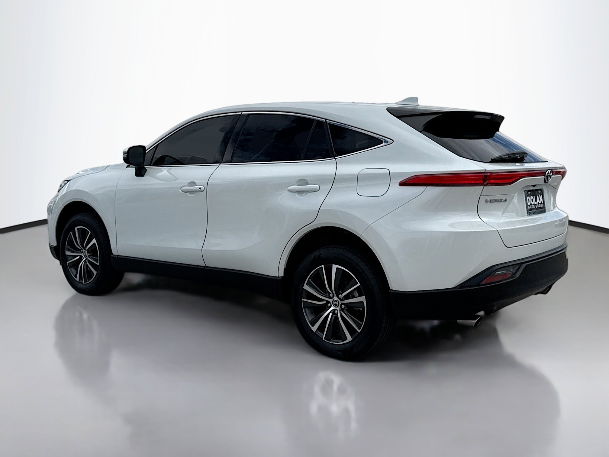 2023 Toyota Venza LE photo 4