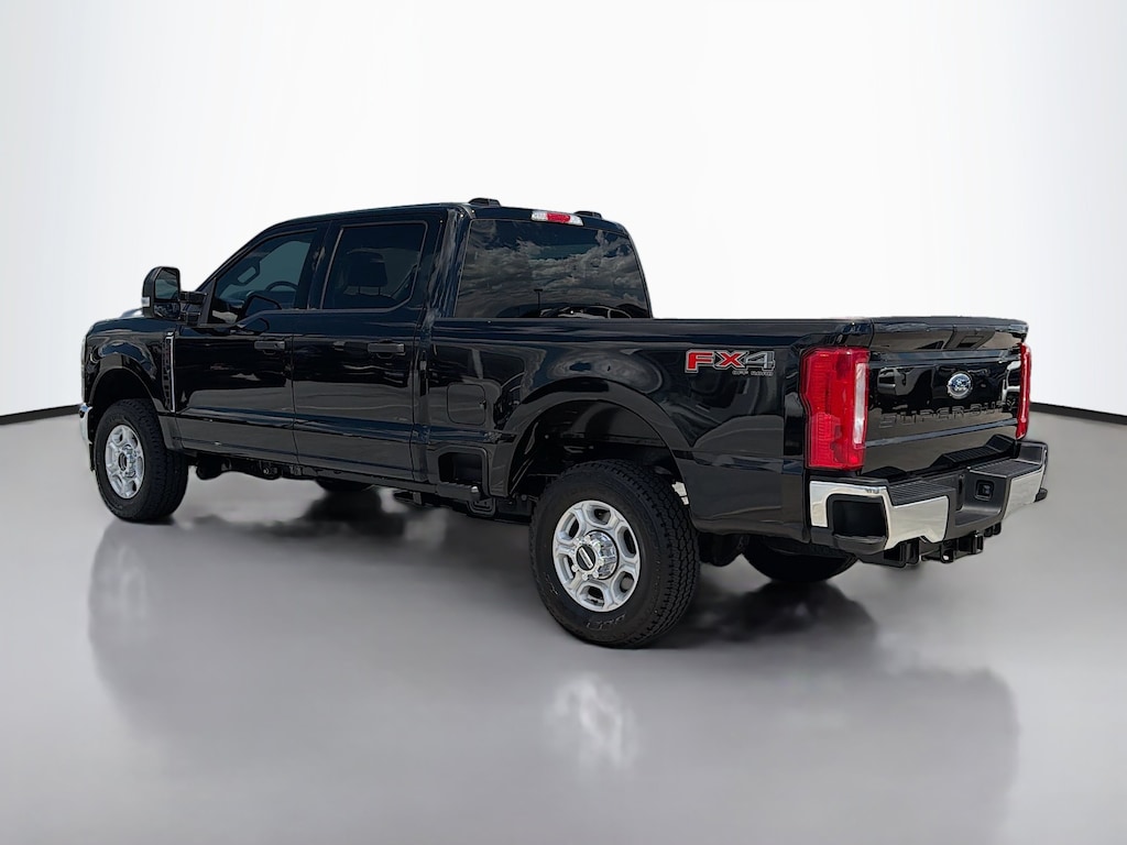 Used 2026 Ford F-250SD XLT Truck Crew Cab
