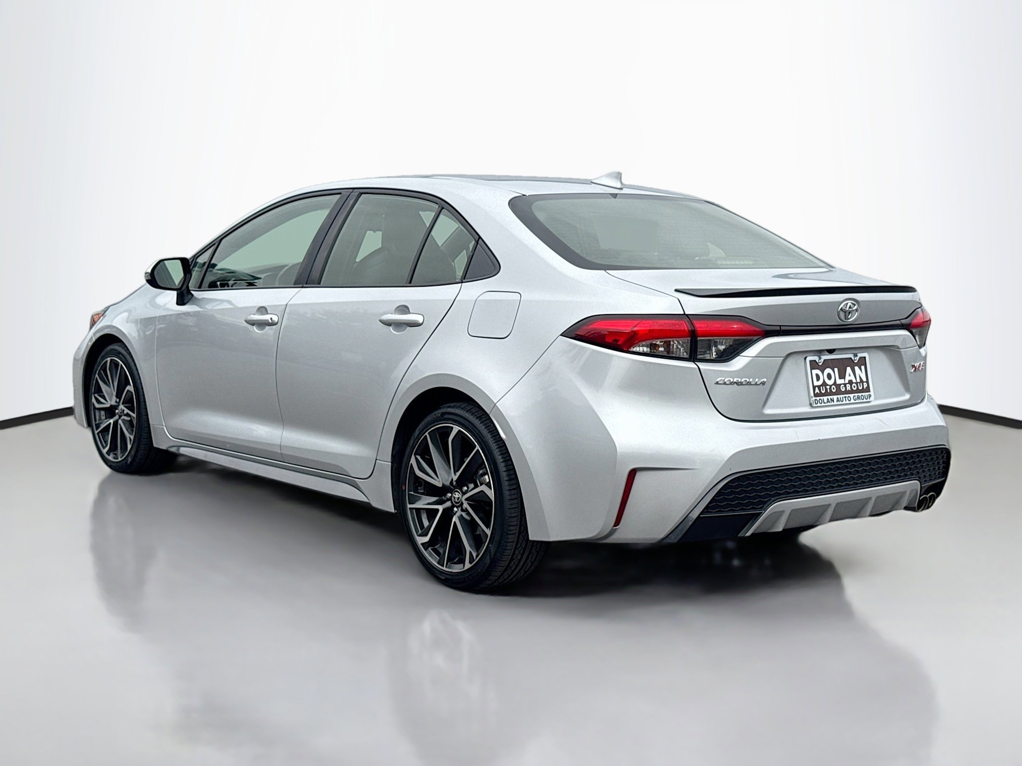 2022 Toyota Corolla XSE photo 3