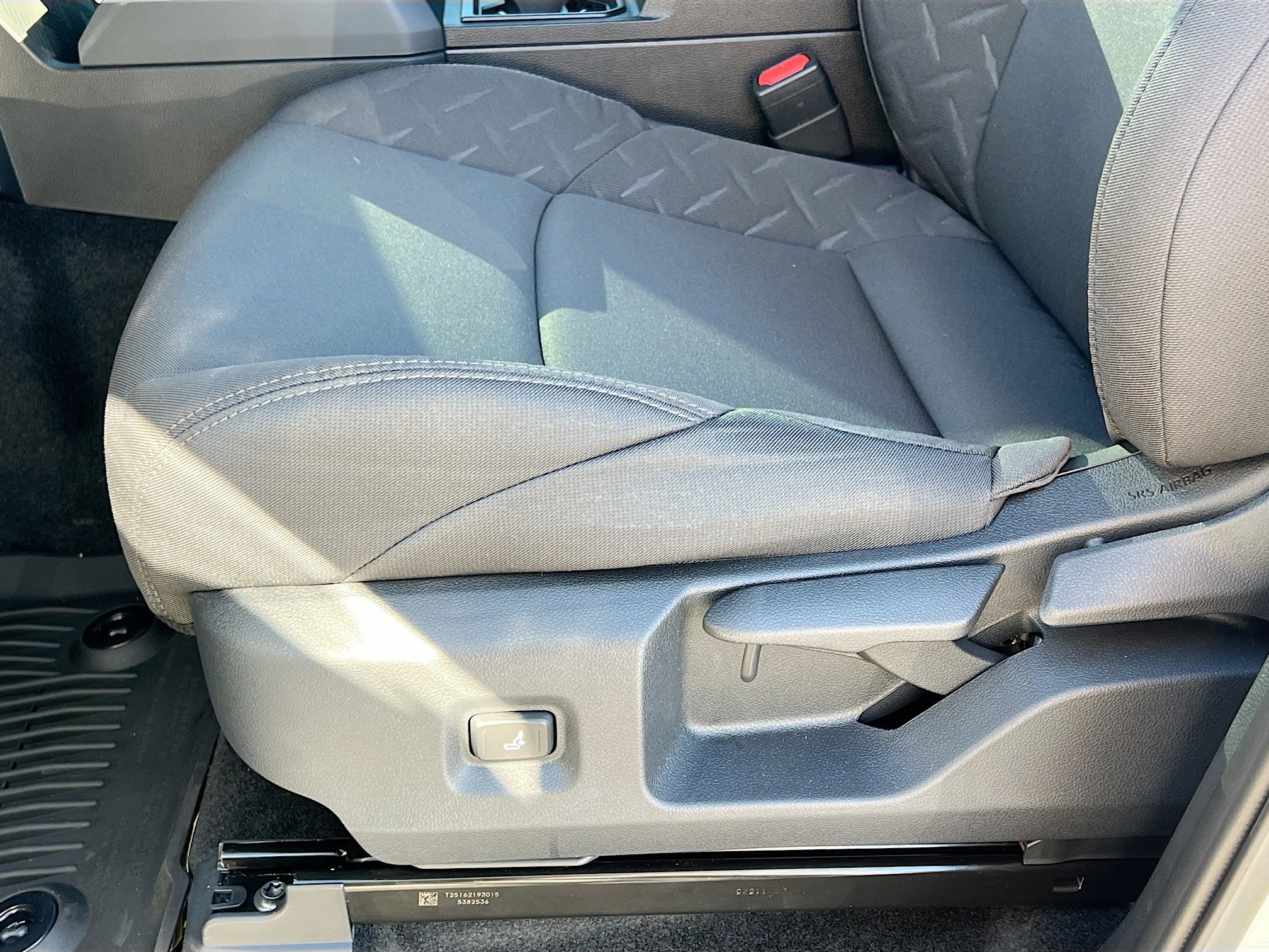 2025 Toyota Tacoma SR - Photo 23