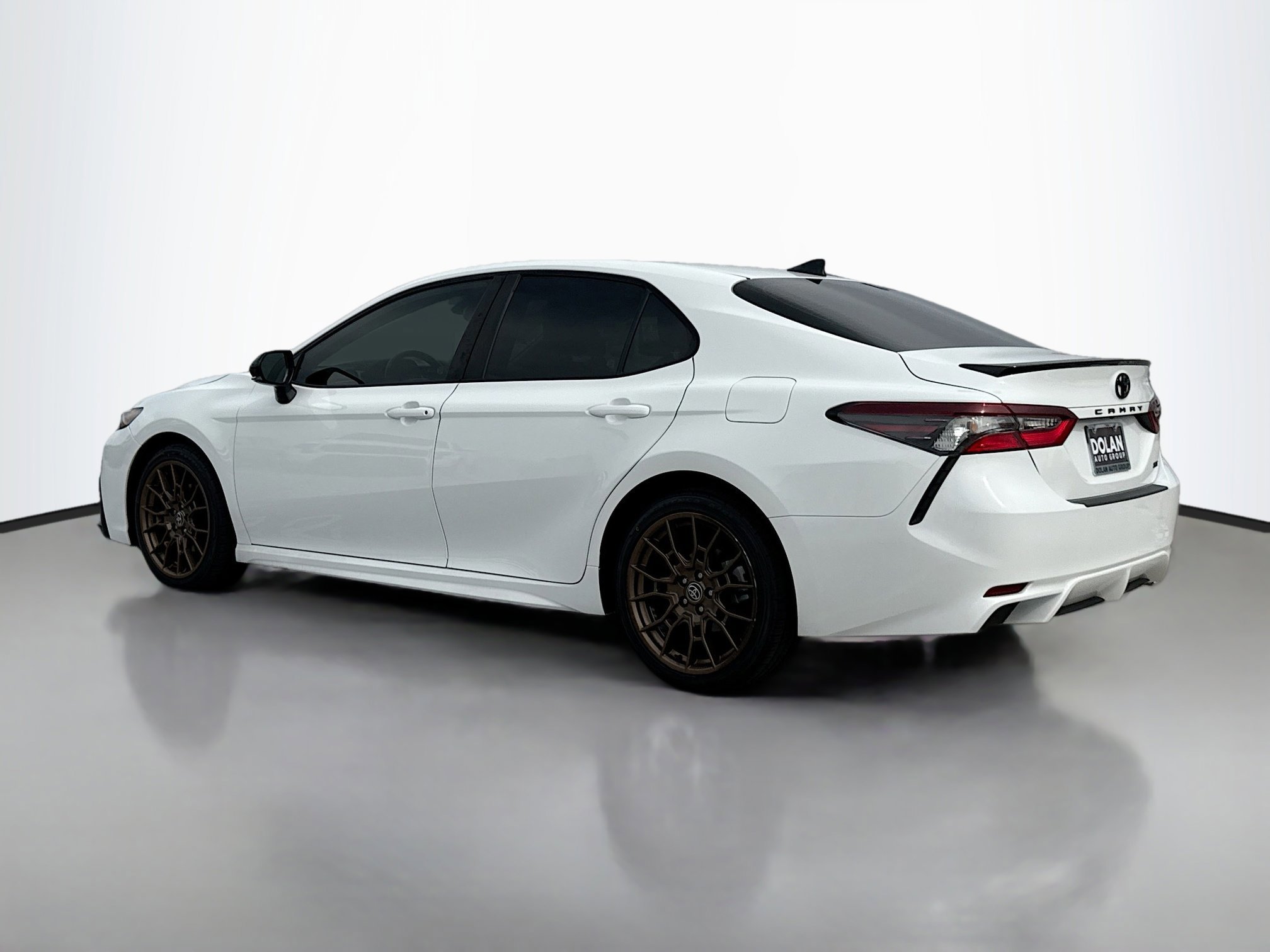2023 Toyota Camry SE photo 3