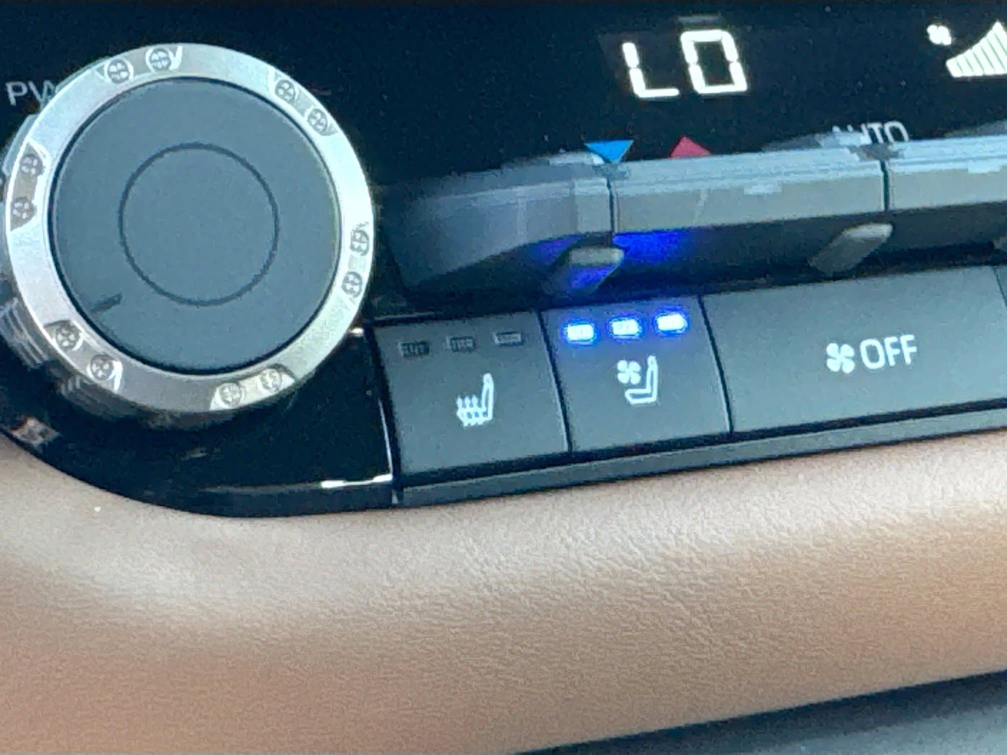 2026 Toyota Tundra 1794 Edition - Photo 37