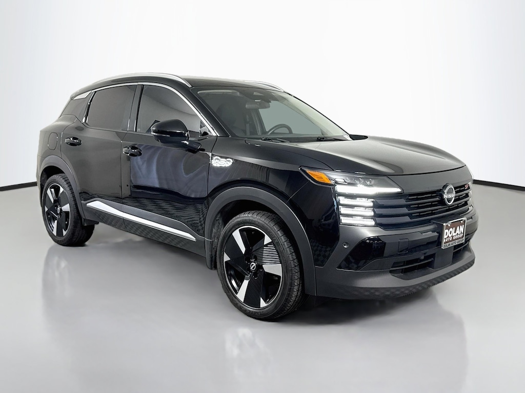 Used 2025 Nissan Kicks SR SUV