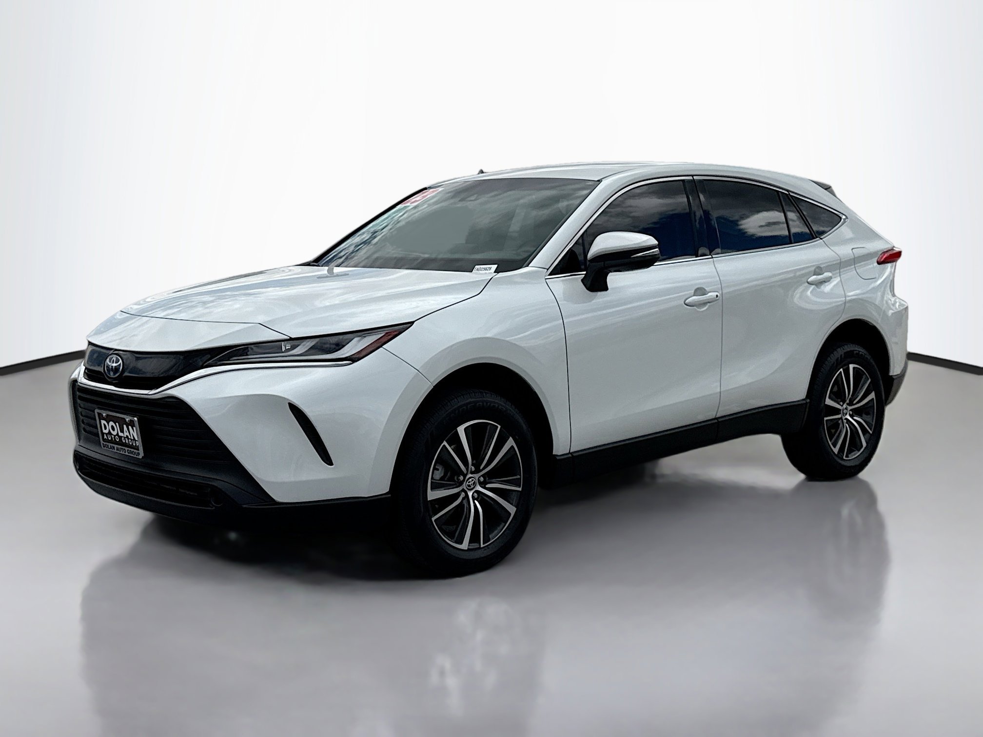 2023 Toyota Venza LE photo 2