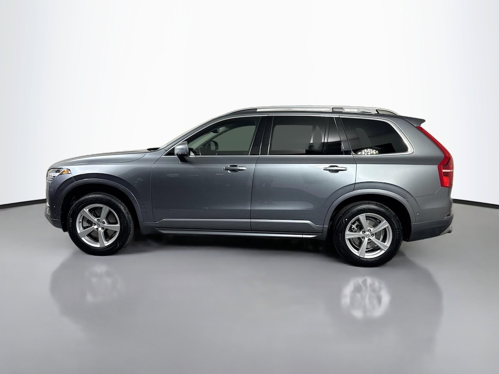 Used 2018 Volvo XC90 T5 Momentum SUV