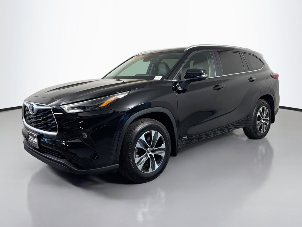 Used 2023 Toyota Highlander Hybrid XLE SUV