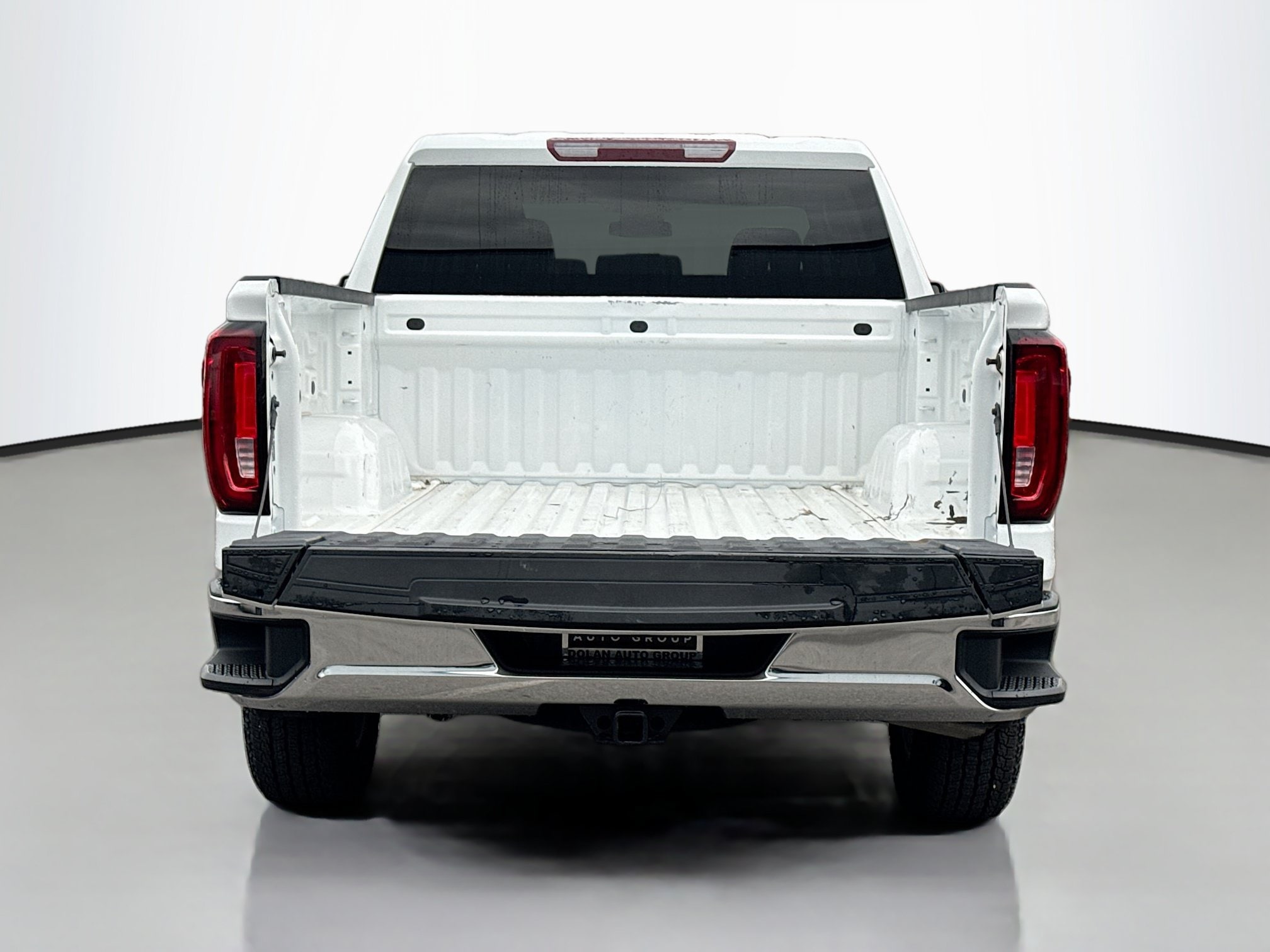 2024 GMC Sierra 1500 SLT - Photo 6