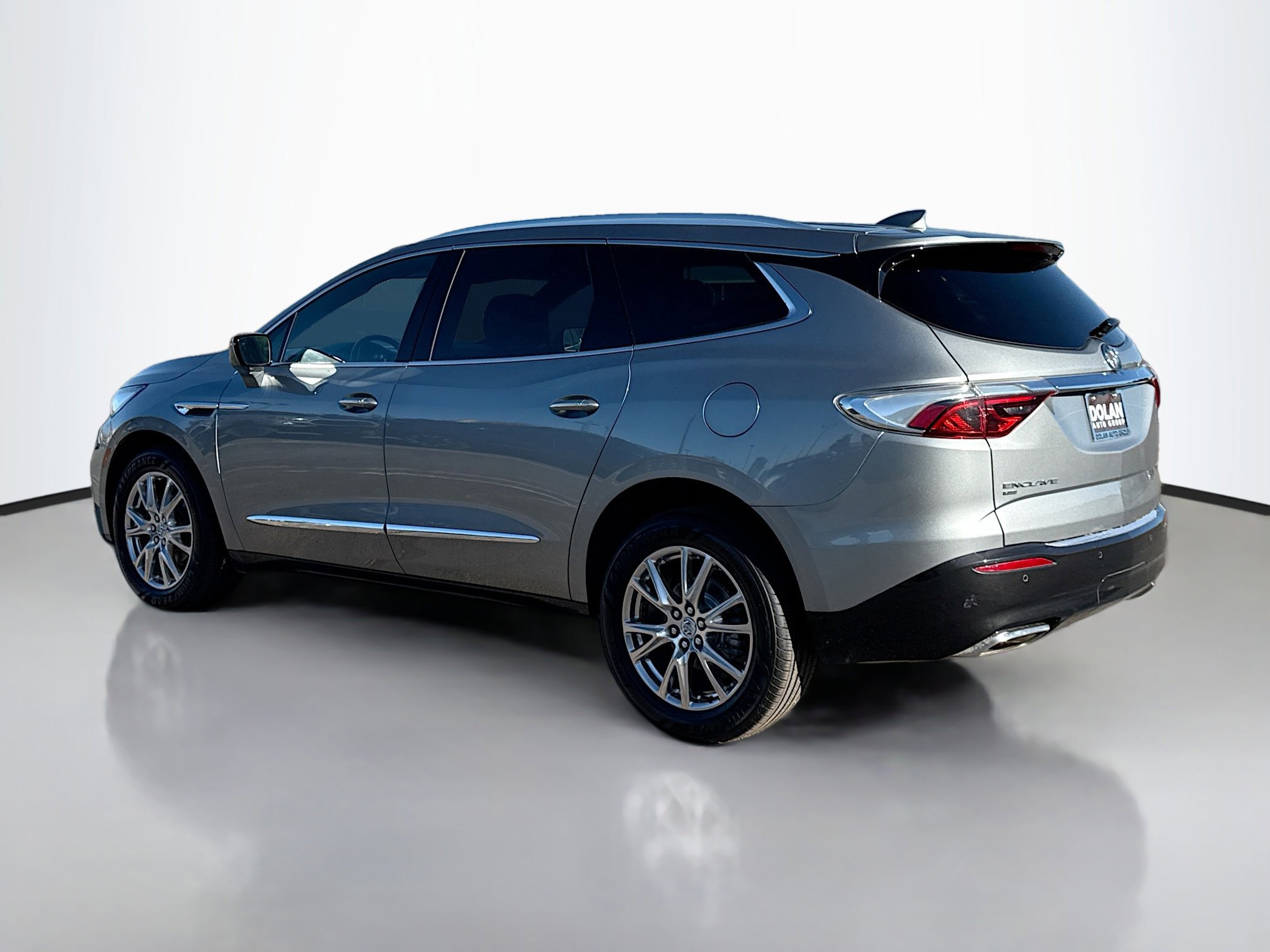 2023 Buick Enclave Essence photo 3