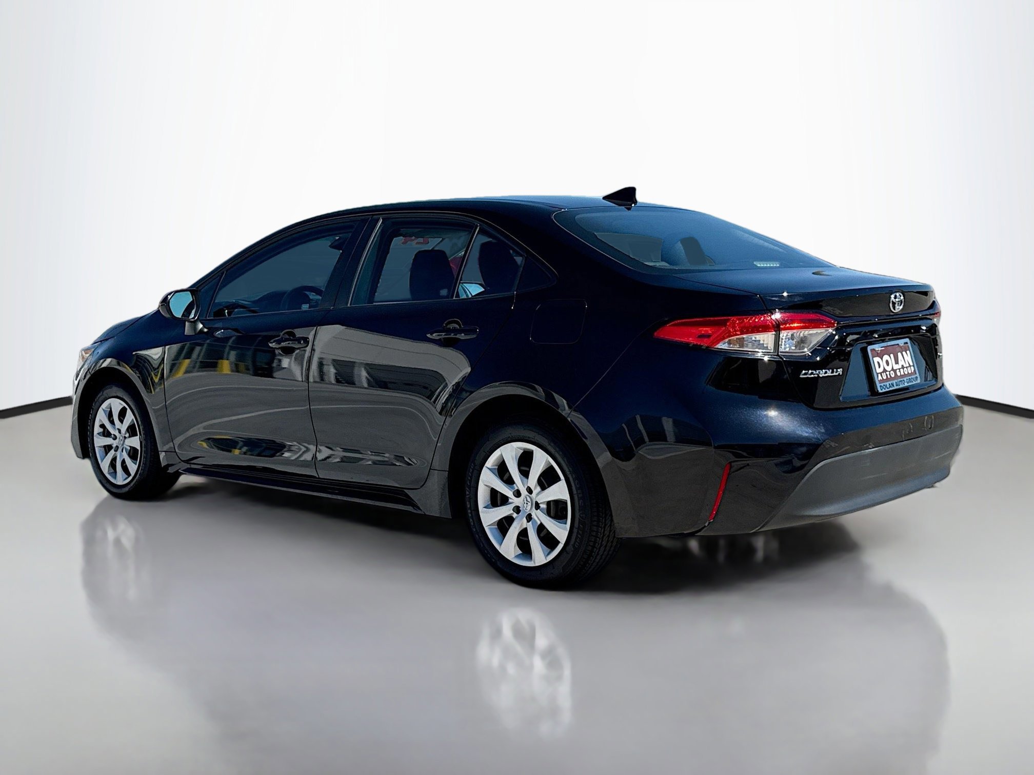 2024 Toyota Corolla LE photo 3