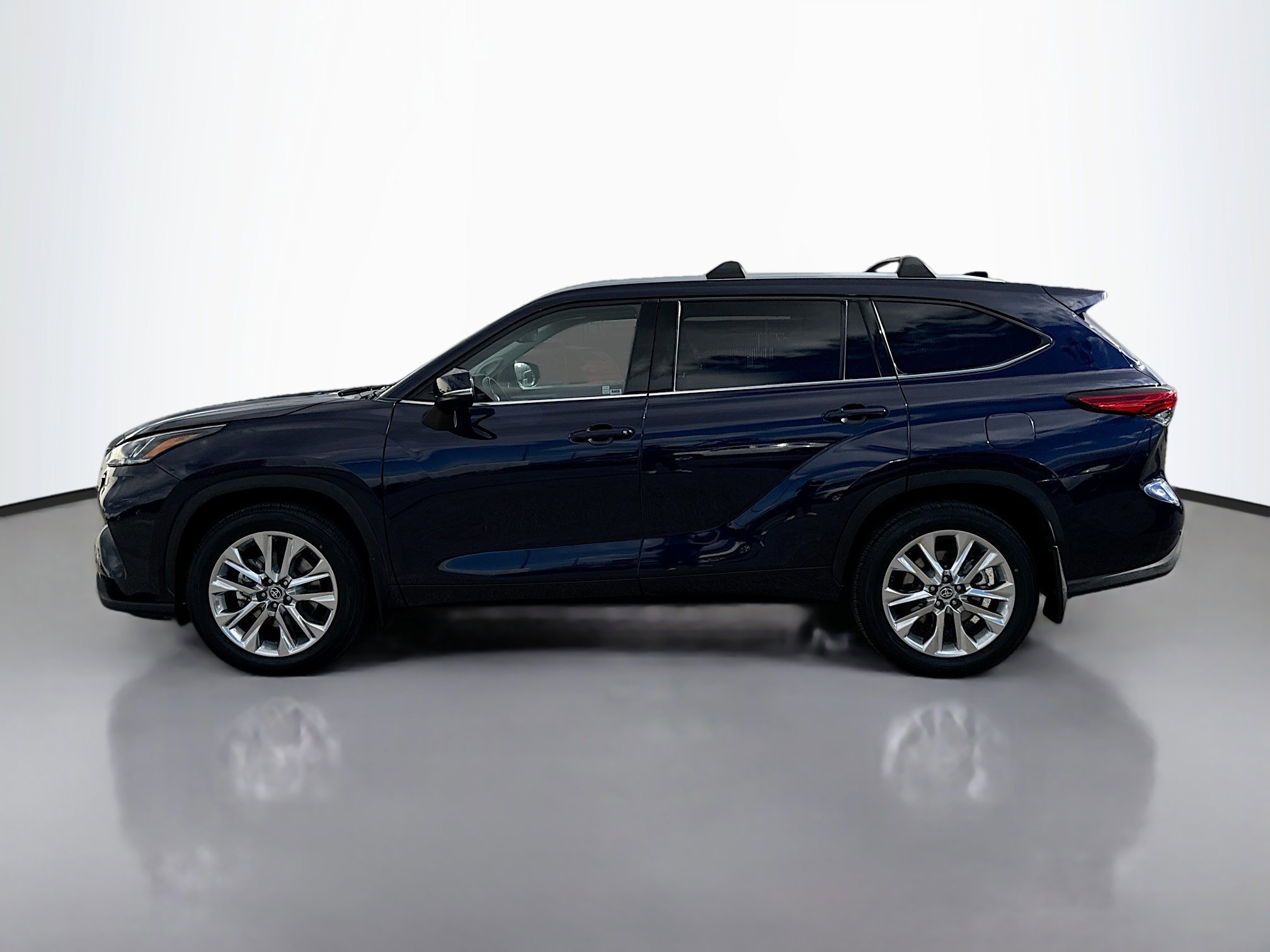 2022 Toyota Highlander Limited photo 2