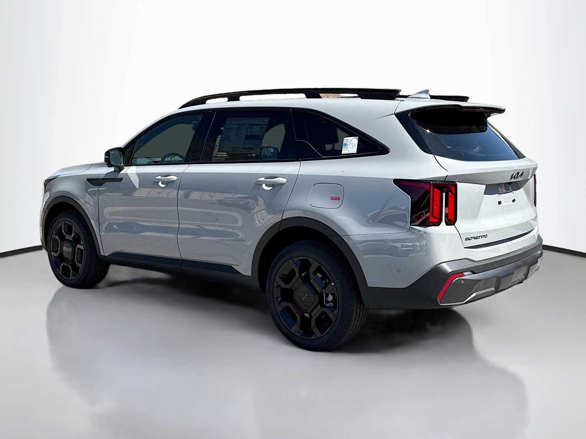 2025 Kia Sorento X-Line SX Prestige photo 3