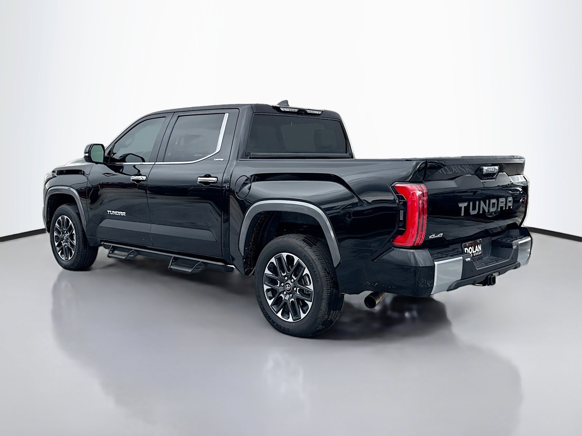 2025 Toyota Tundra Limited photo 3