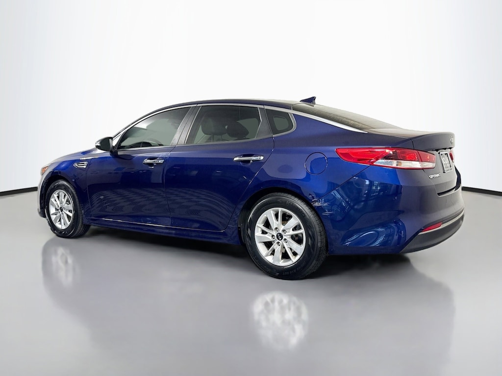 Used 2018 Kia Optima LX Sedan