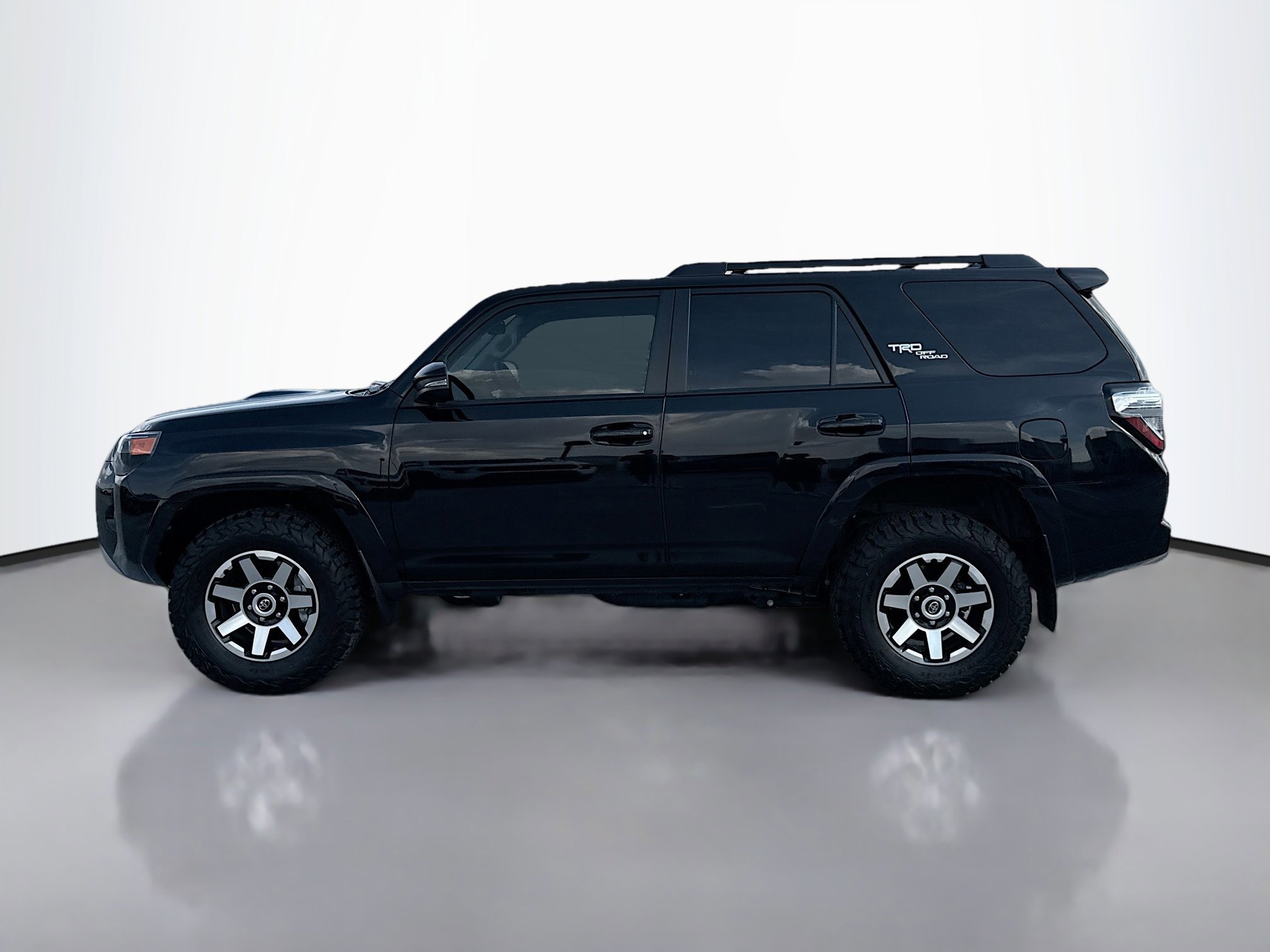 2024 Toyota 4Runner TRD Off-Road Premium photo 2