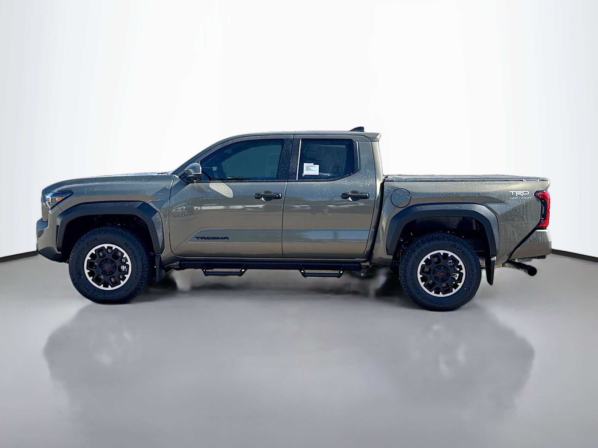 2025 Toyota Tacoma TRD Off-Road Double Cab photo 3