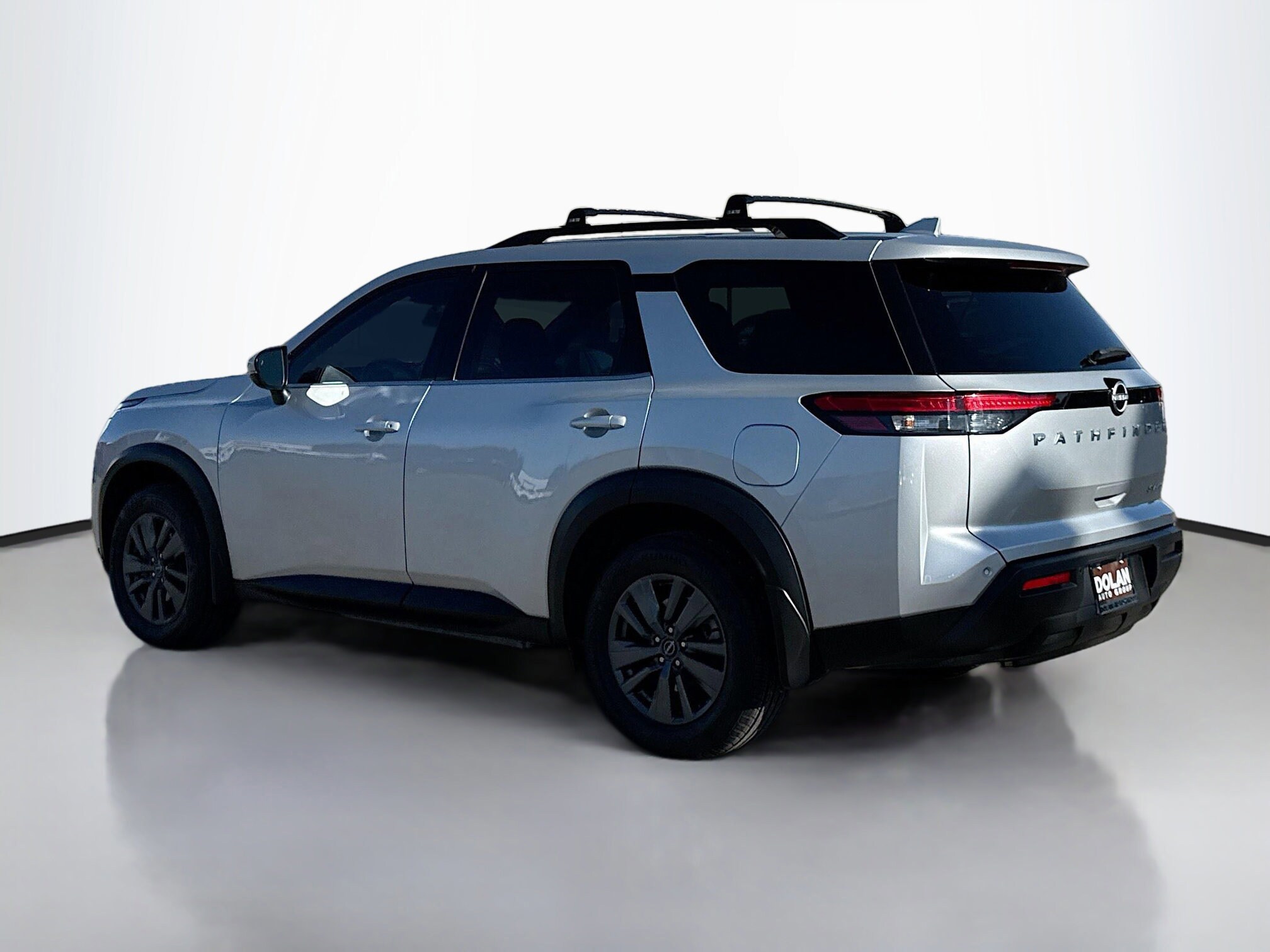 2023 Nissan Pathfinder SV 4x4 photo 3