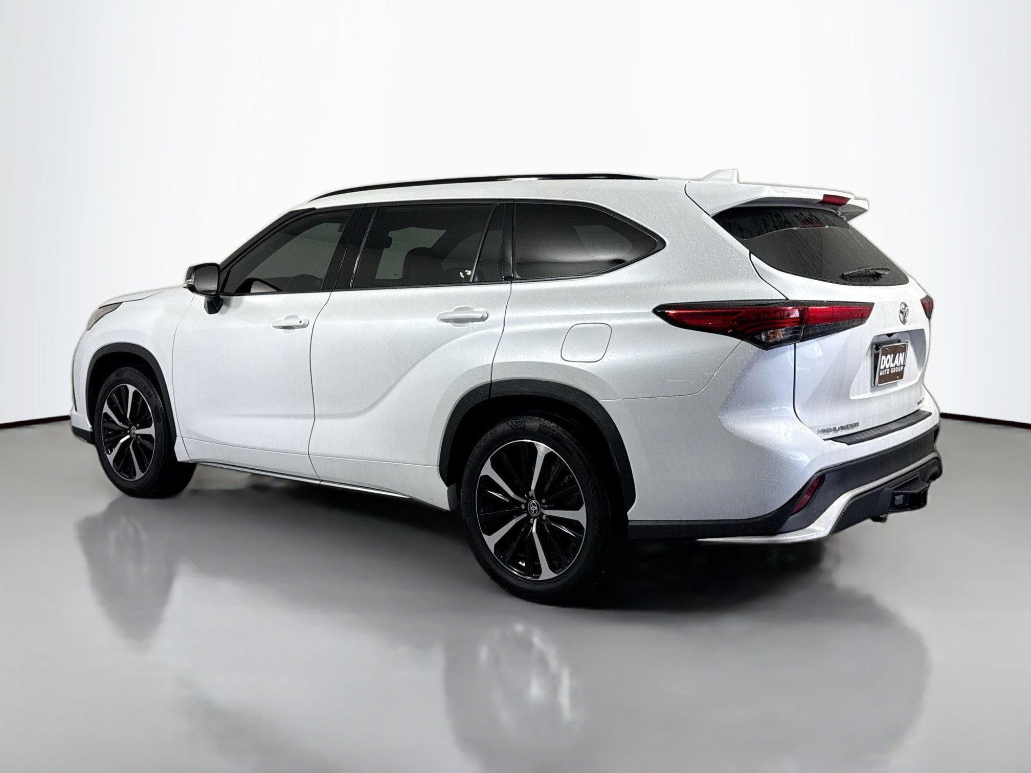 2022 Toyota Highlander XSE photo 3