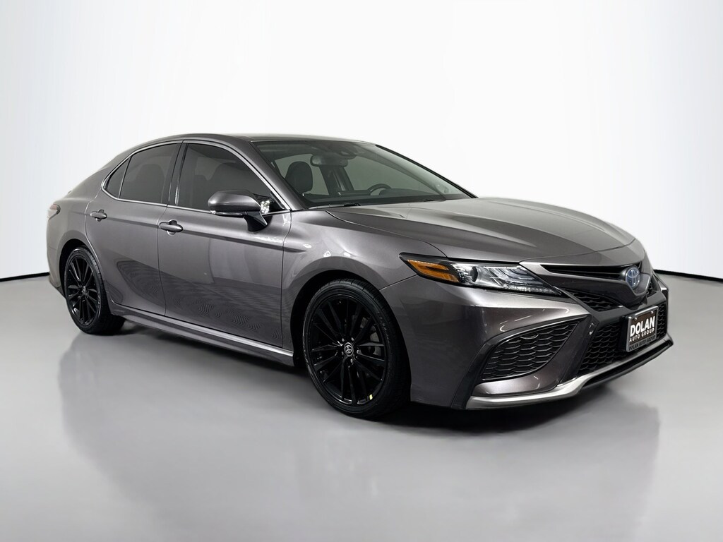 Used 2022 Toyota Camry Hybrid XSE Sedan