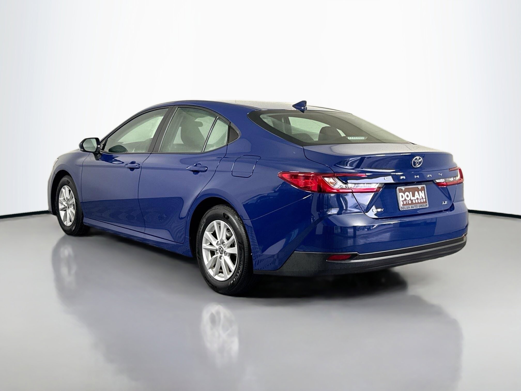 2025 Toyota Camry LE photo 4