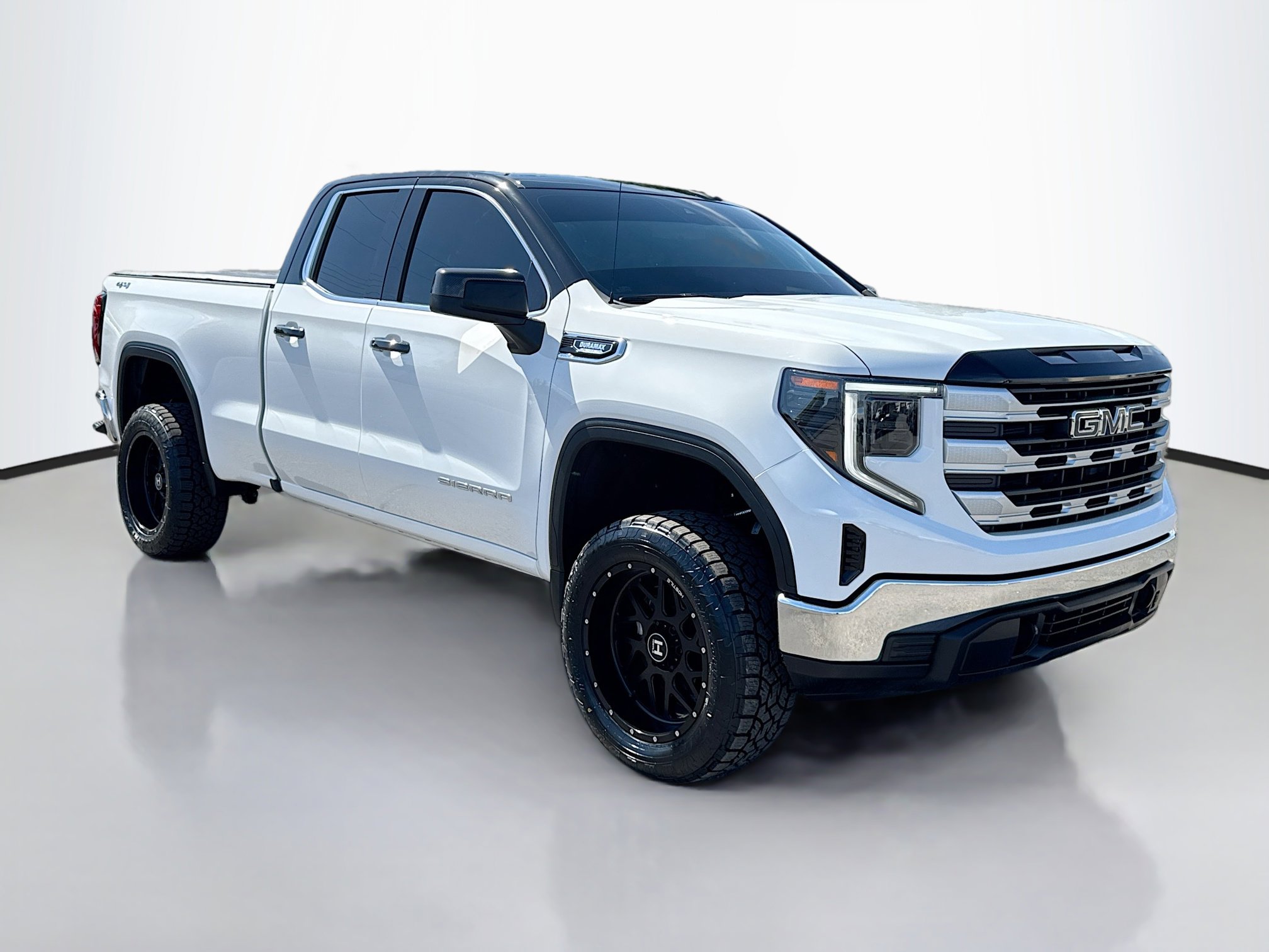 Used 2023 GMC Sierra 1500 SLE with VIN 1GTVUBE80PZ327816 for sale in Reno, NV