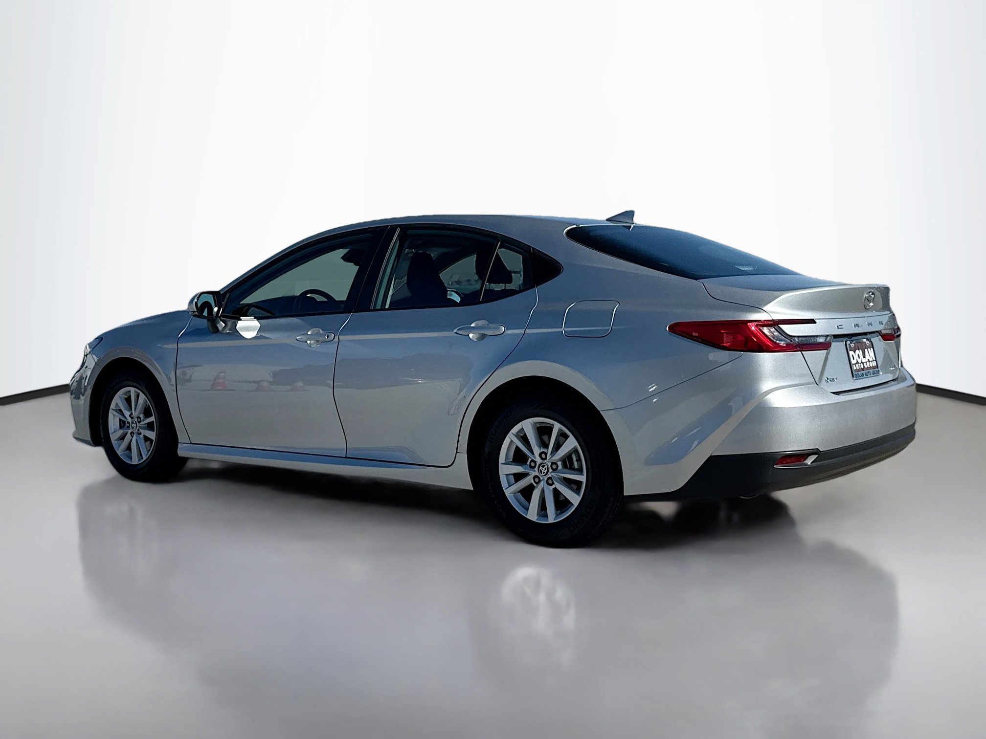 2025 Toyota Camry LE photo 4