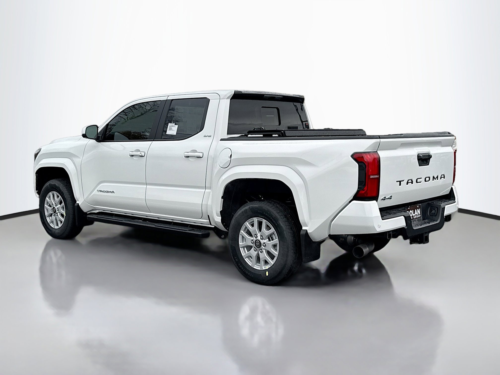 2026 Toyota Tacoma SR5 photo 4