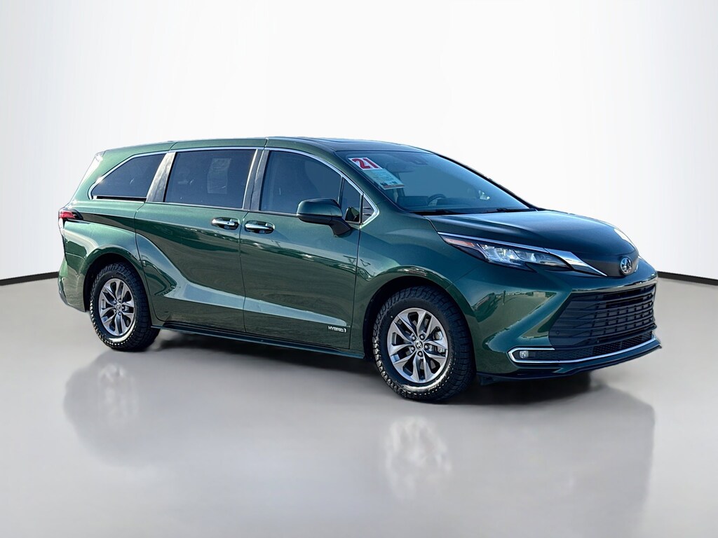 Certified 2021 Toyota Sienna XLE Van