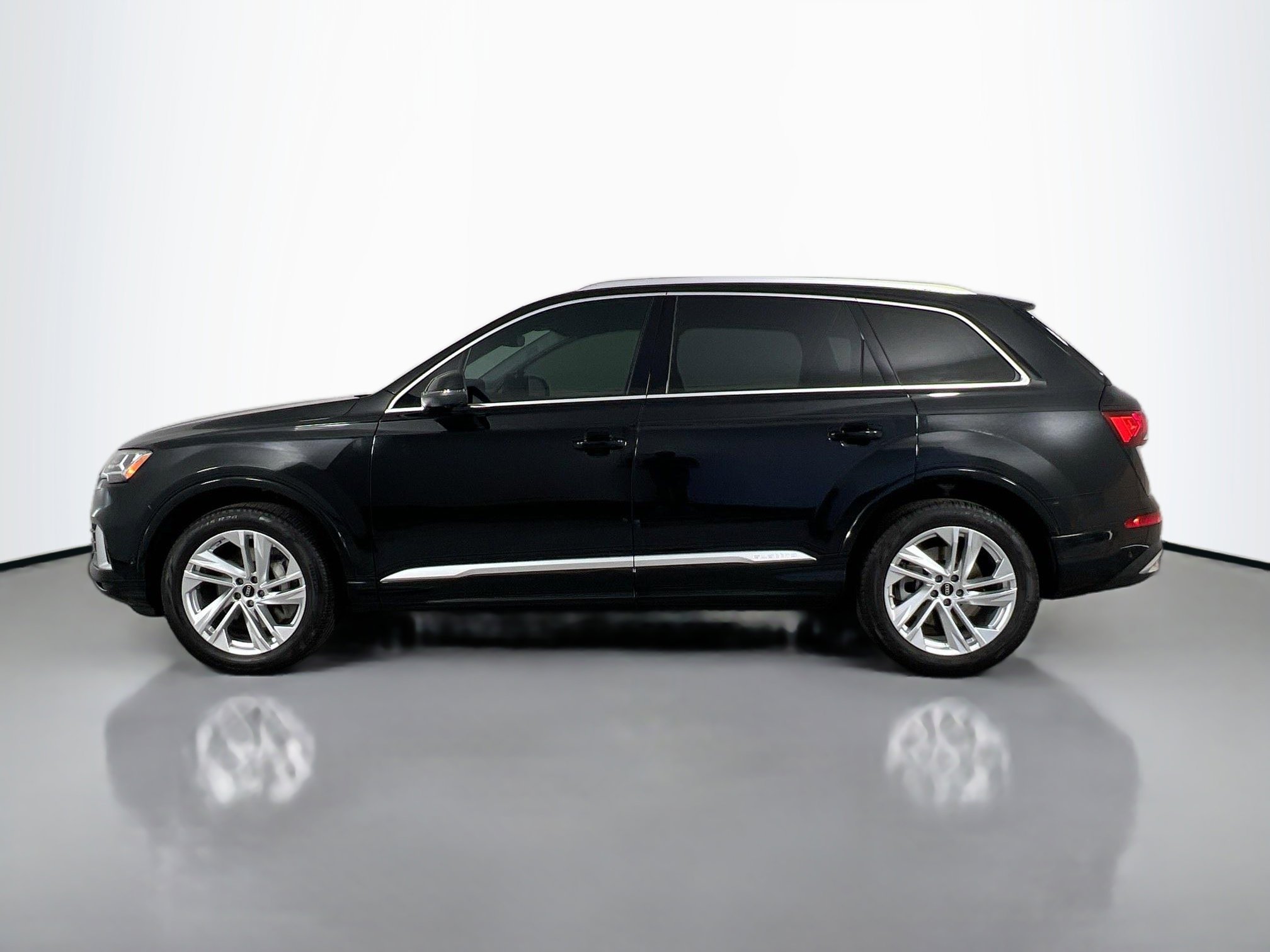 2022 Audi Q7 55 Premium Plus photo 3