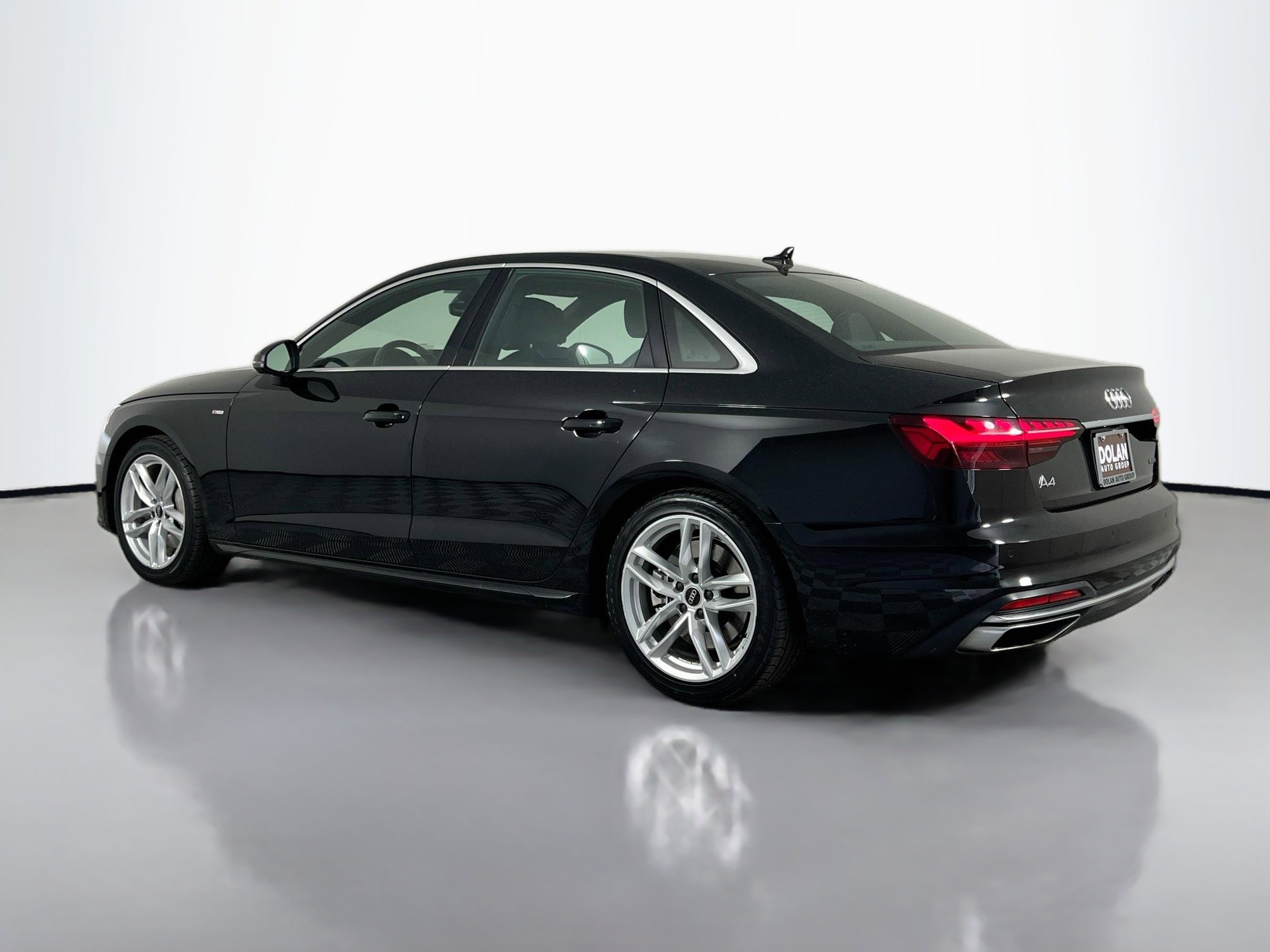 2024 Audi A4 45 S line Premium Plus photo 4