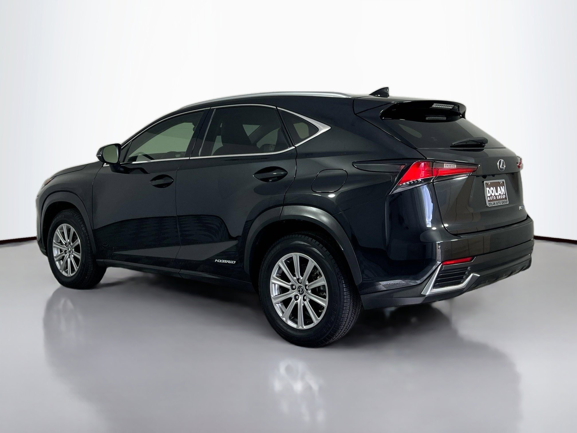 2021 Lexus NX 300h photo 4
