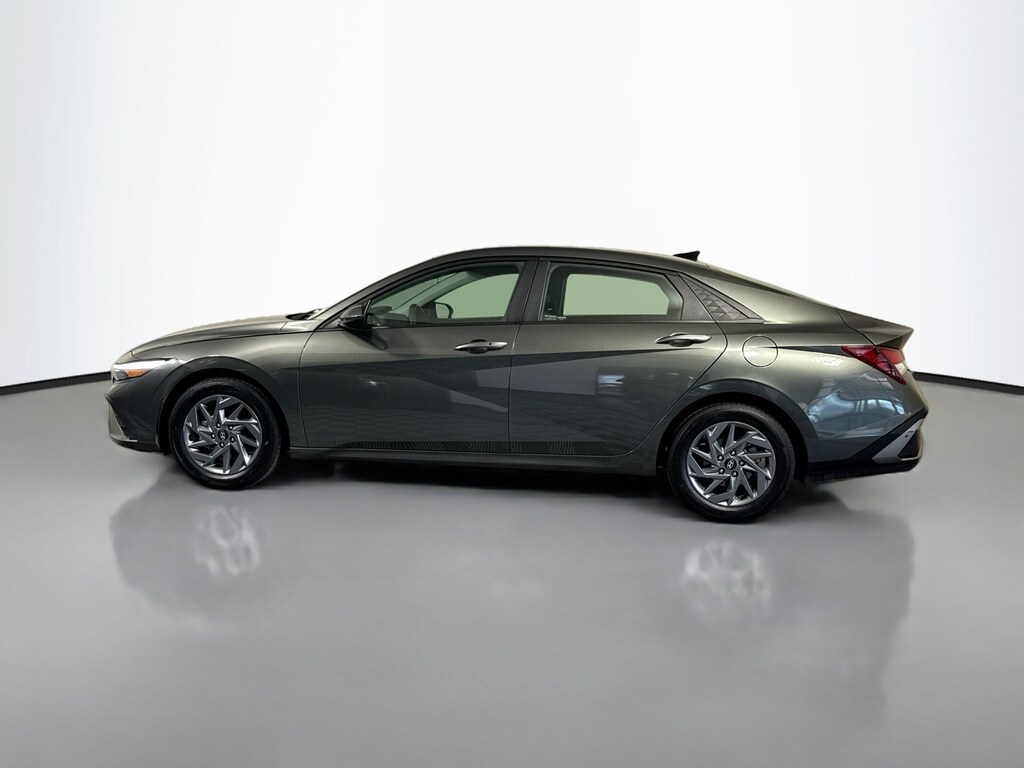 Used 2024 Hyundai Elantra SEL Sedan