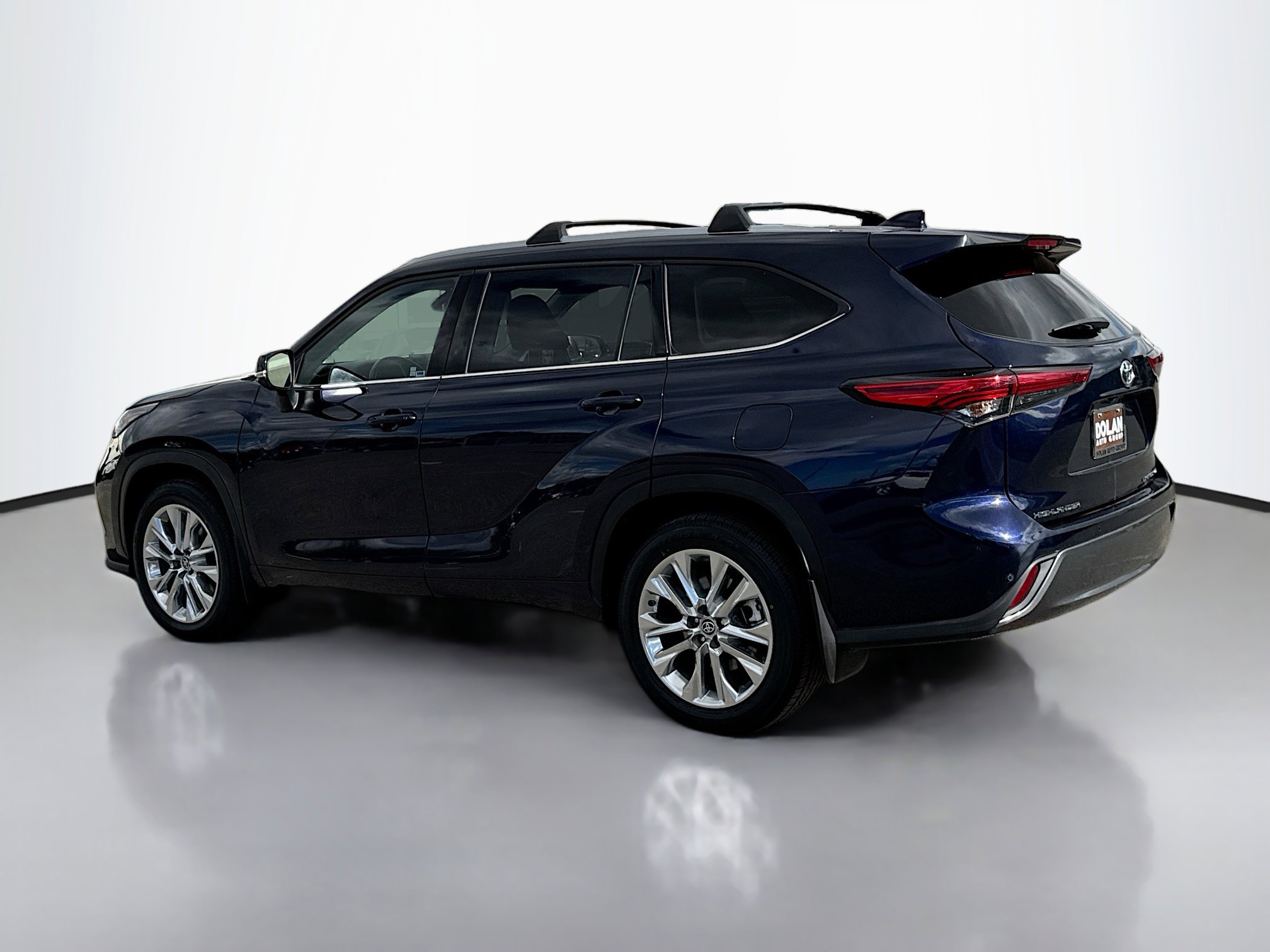 2022 Toyota Highlander Limited photo 3