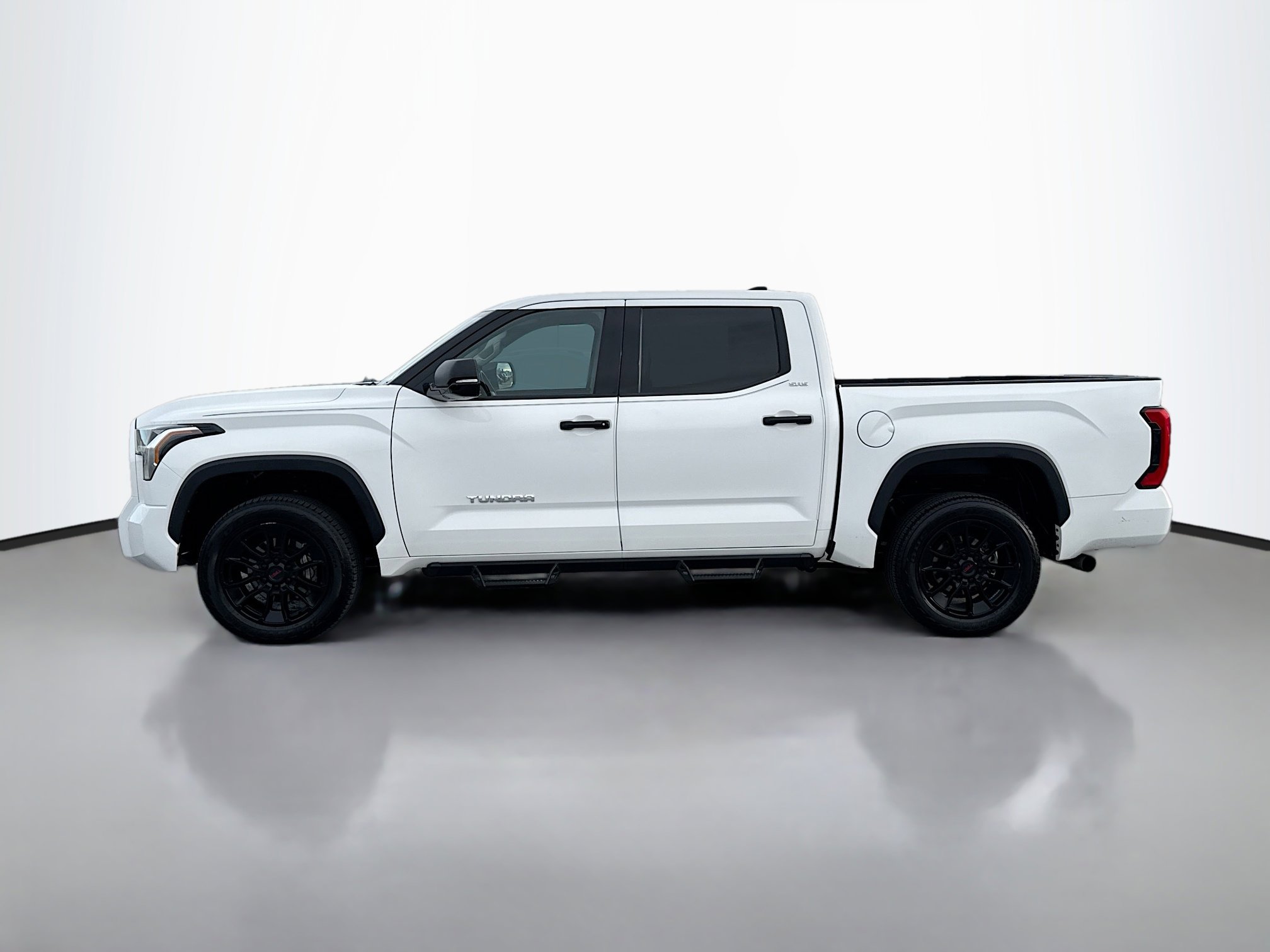2022 Toyota Tundra SR5 photo 3