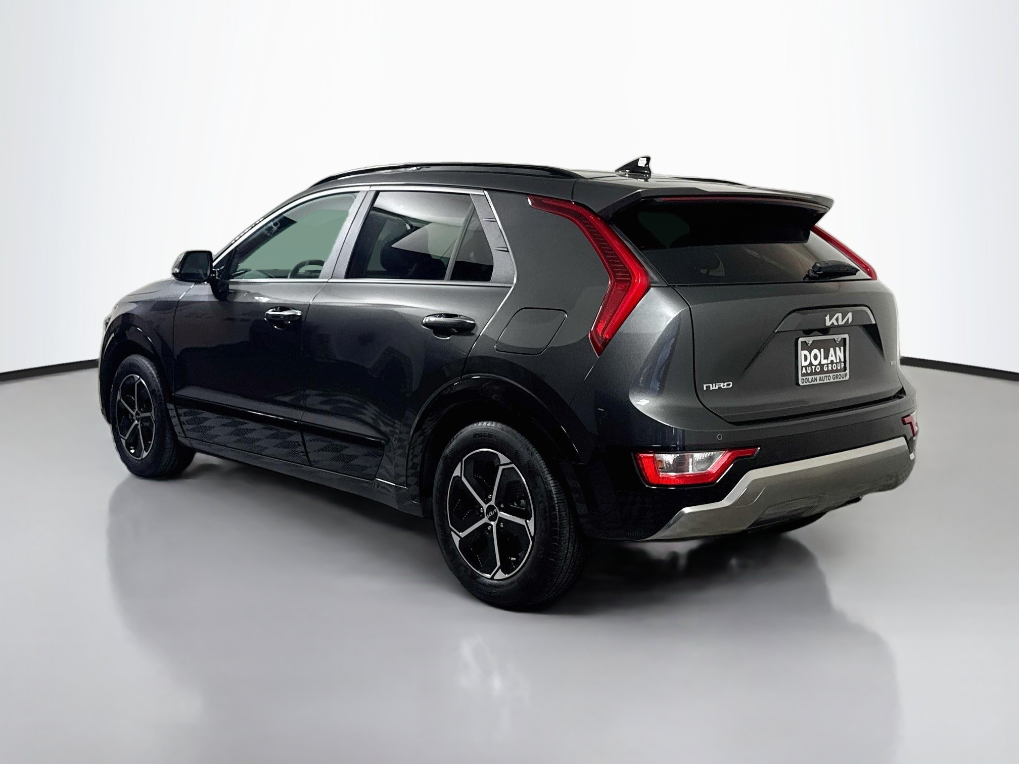 Used 2025 Kia Niro SX SUV