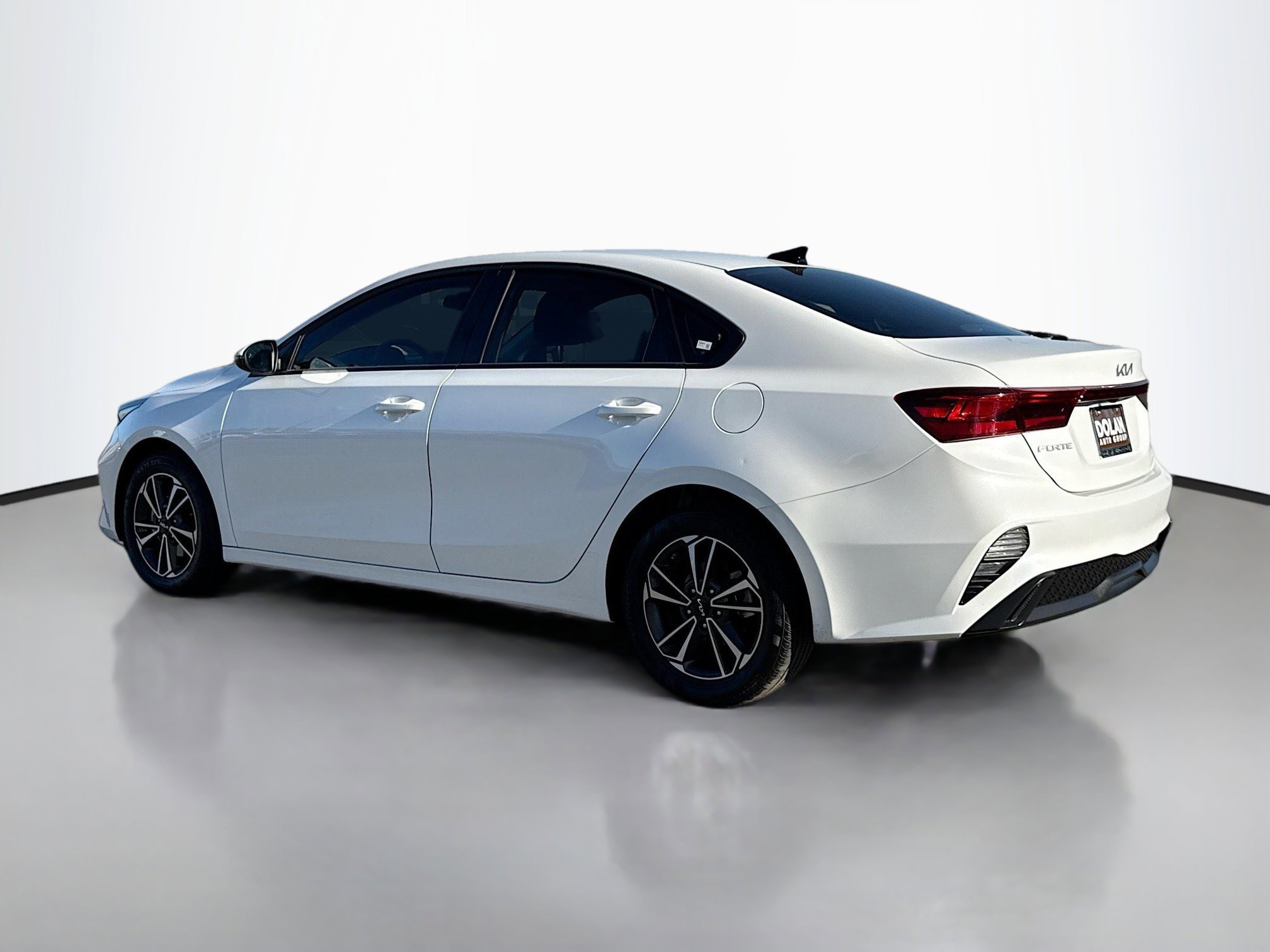 2024 Kia Forte LXS photo 2