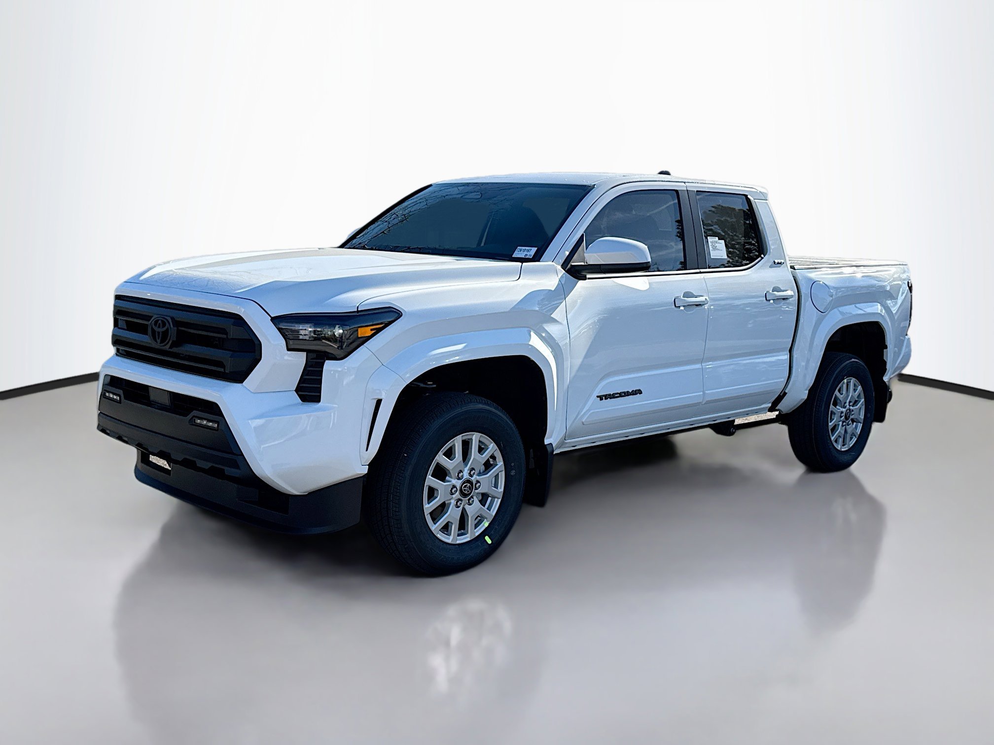 2026 Toyota Tacoma SR5 photo 2