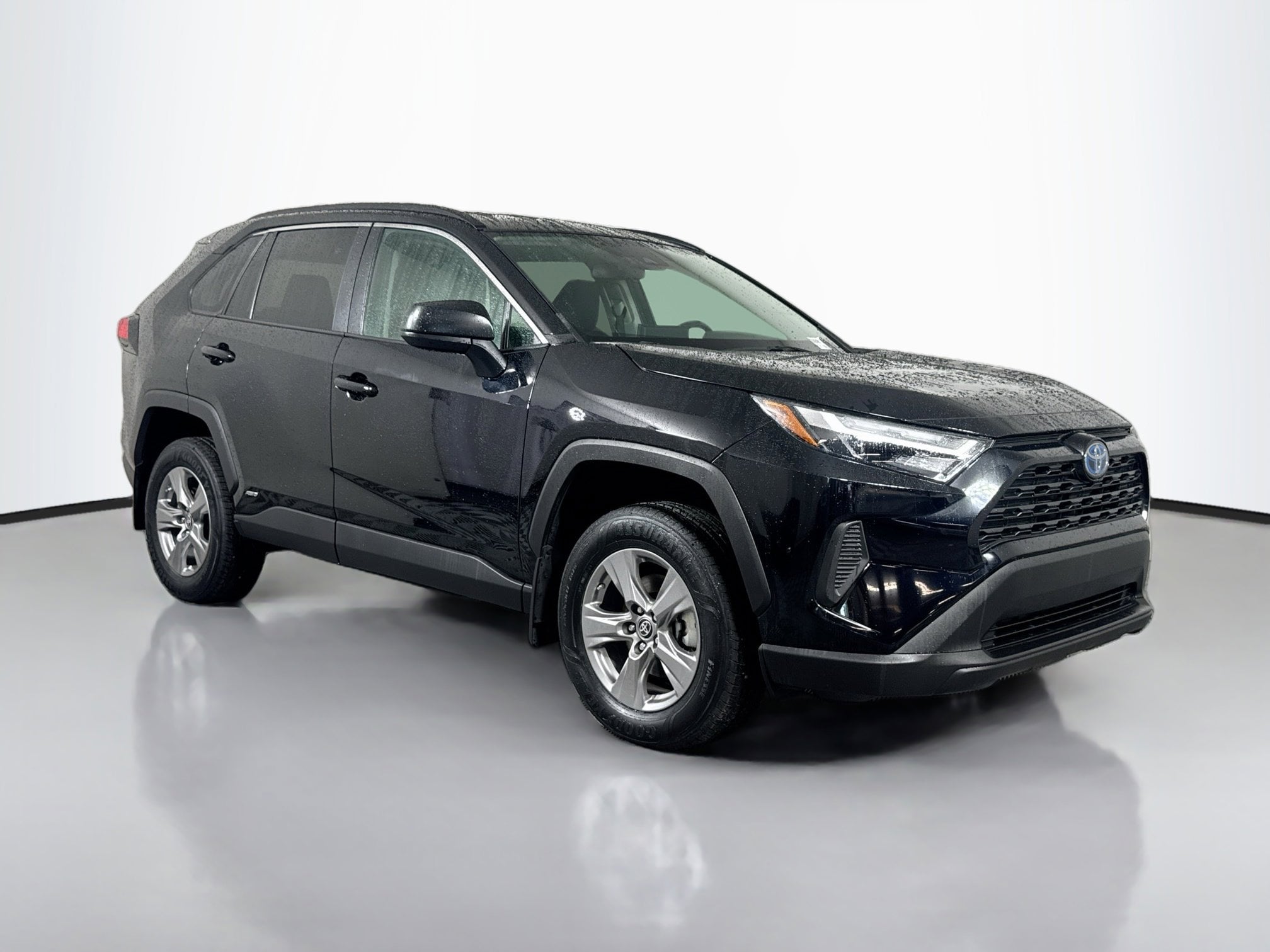 2024 Toyota RAV4 Hybrid LE AWD's photo