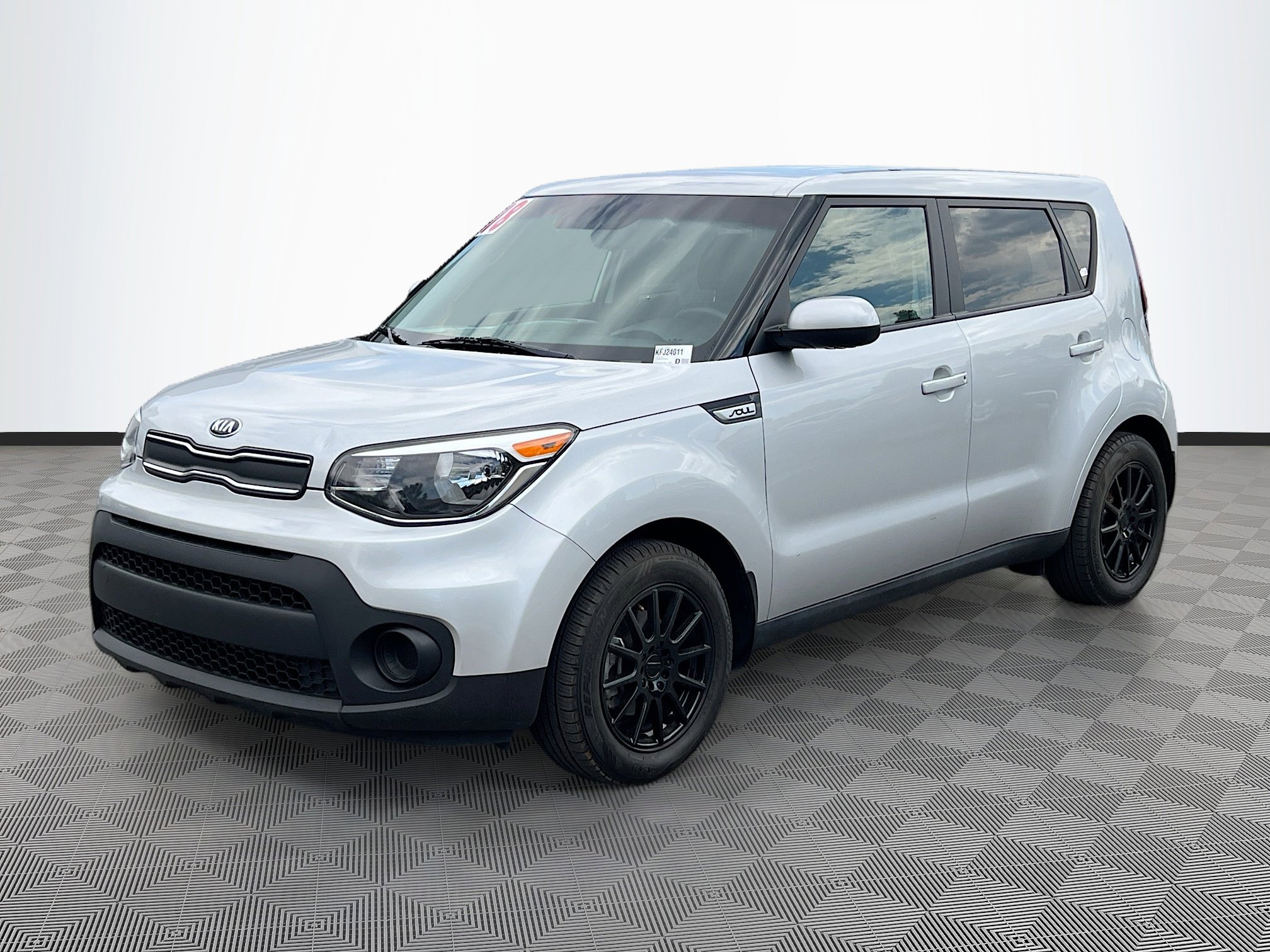 Used 2018 Kia Soul Base with VIN KNDJN2A21J7562404 for sale in Reno, NV