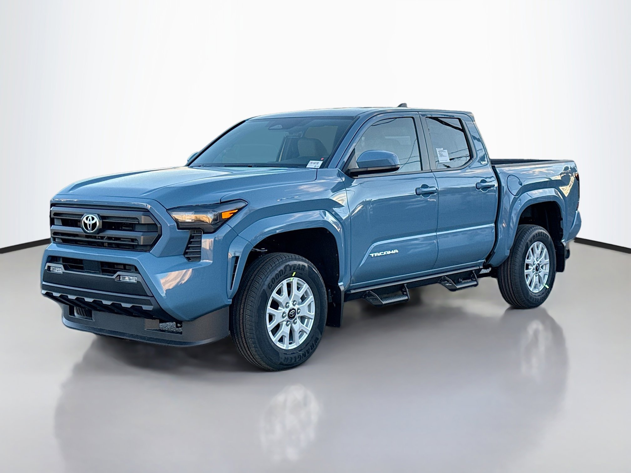 2026 Toyota Tacoma SR5 photo 2
