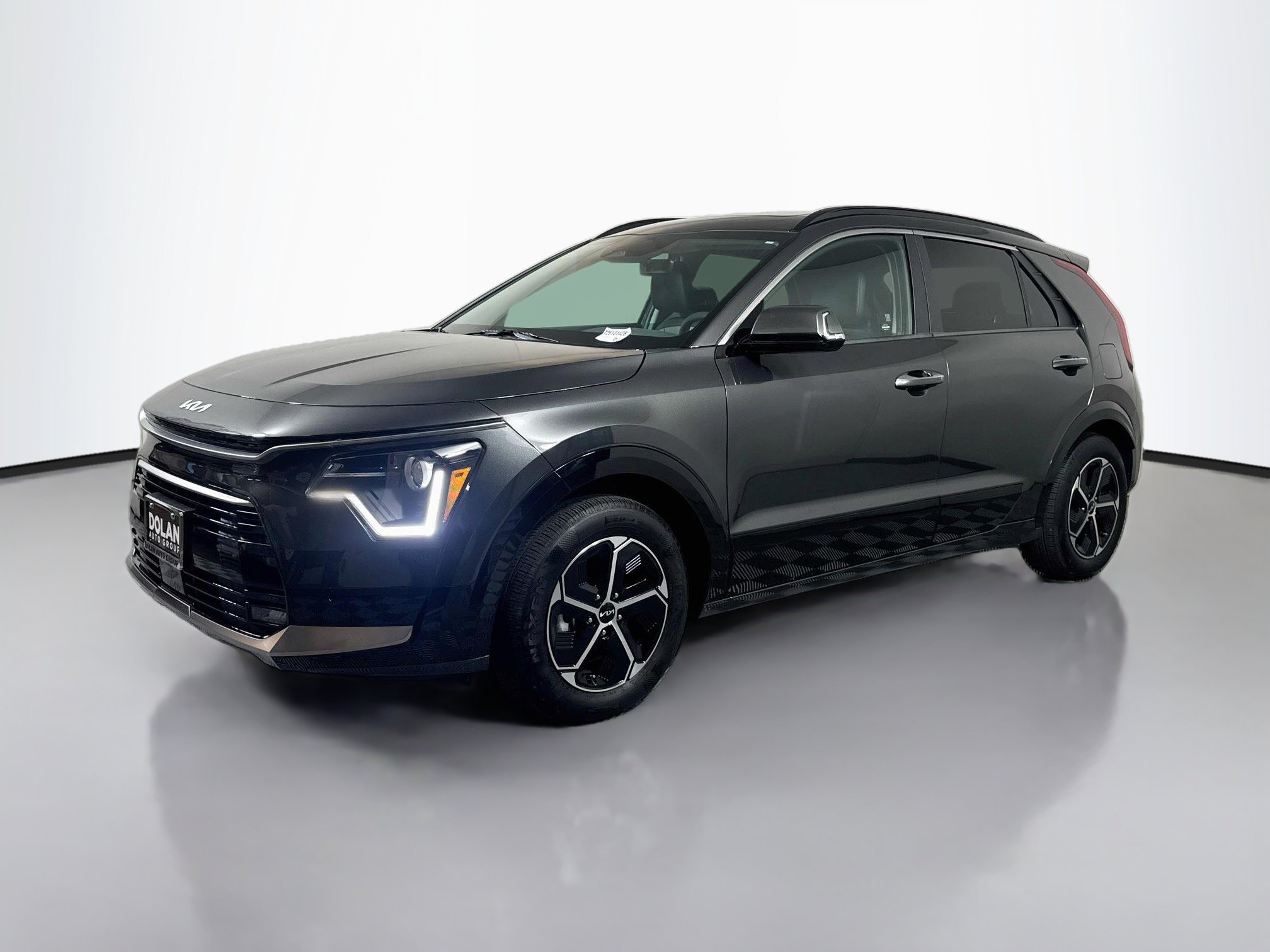 Used 2025 Kia Niro SX SUV
