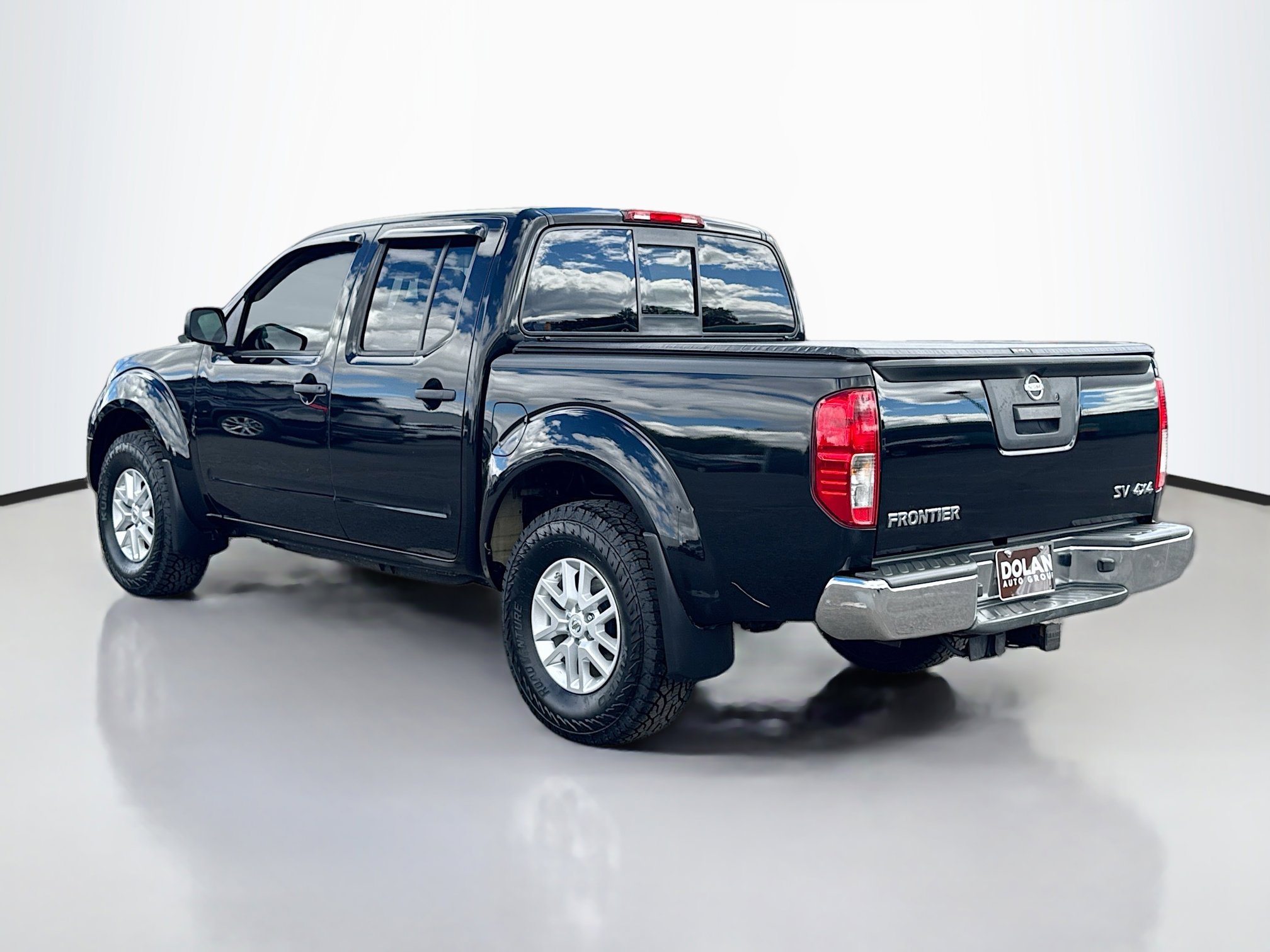 2017 Nissan Frontier SV photo 4